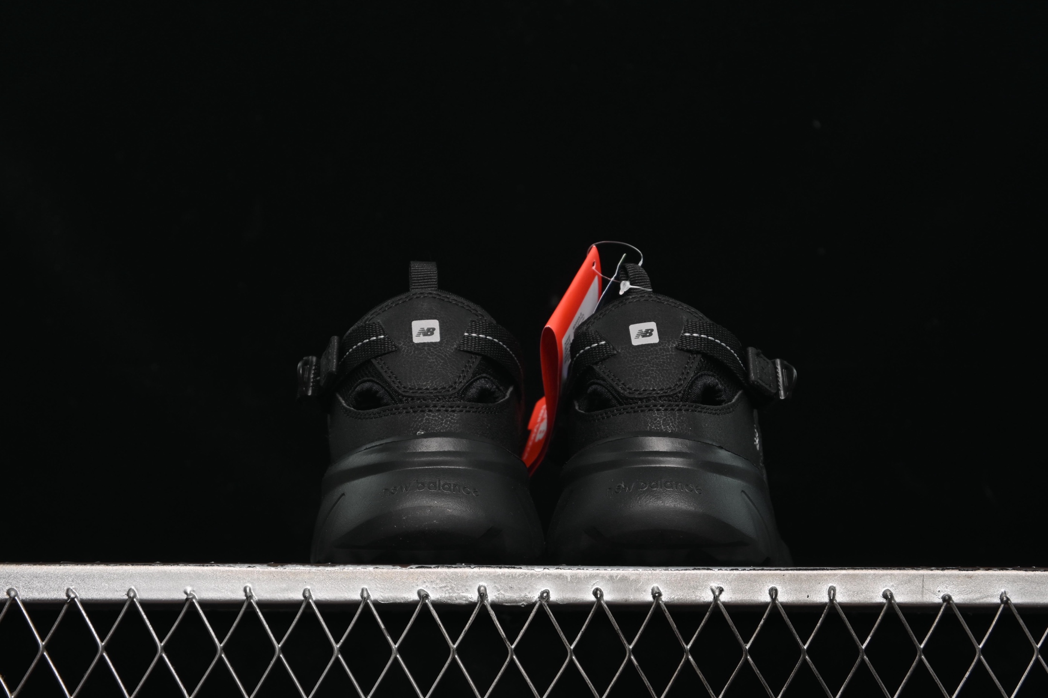 💰180纯原
New Balance 新百伦夏季透气低帮生活休闲鞋 SD2401BK
尺码：225（35-36）235（36.5-37.5）245（38-38.5）255（39-40）N.C3