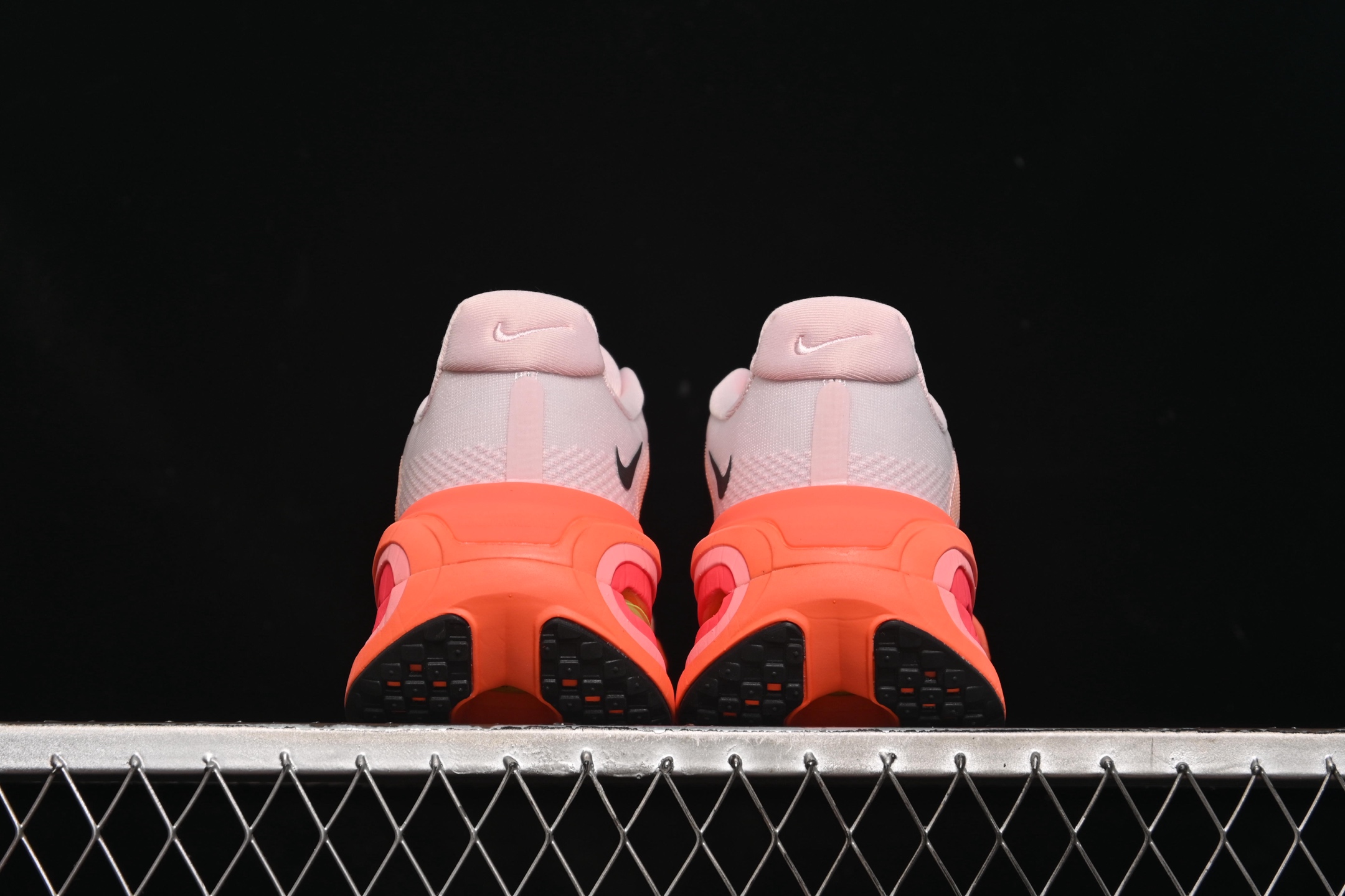 💰280纯原
 Nike Air Zoom Vomero Premium 耐克网面厚底气垫跑鞋 HQ2050-442
尺码：36 36.5 37.5 38 38.5 39 40 40.5 41 42 42.5 43 44 44.5 45 C.D4