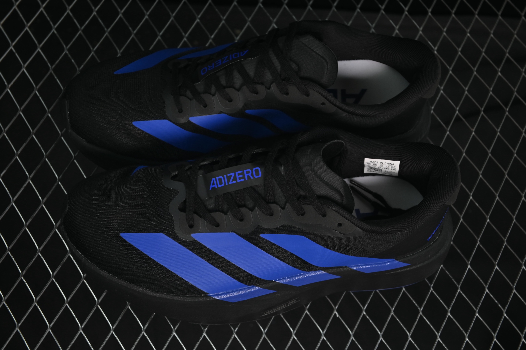 💰240纯原
Adidas Adizero Evo SL JR5836 阿迪超轻透气缓震跑鞋
#以令人难以置信的138克重量,刷新了跑鞋轻量化的记录,阿迪在材料科学和工艺技术上的深厚积累。
#全新鞋款采用Lightweight Upper材料,让穿着者几乎能够体验到一种"裸足"的感觉
尺码:36 36.5 37 38 38.5 39 40 40.5 41 42 42.5 43 44 44.5 45 N.C3