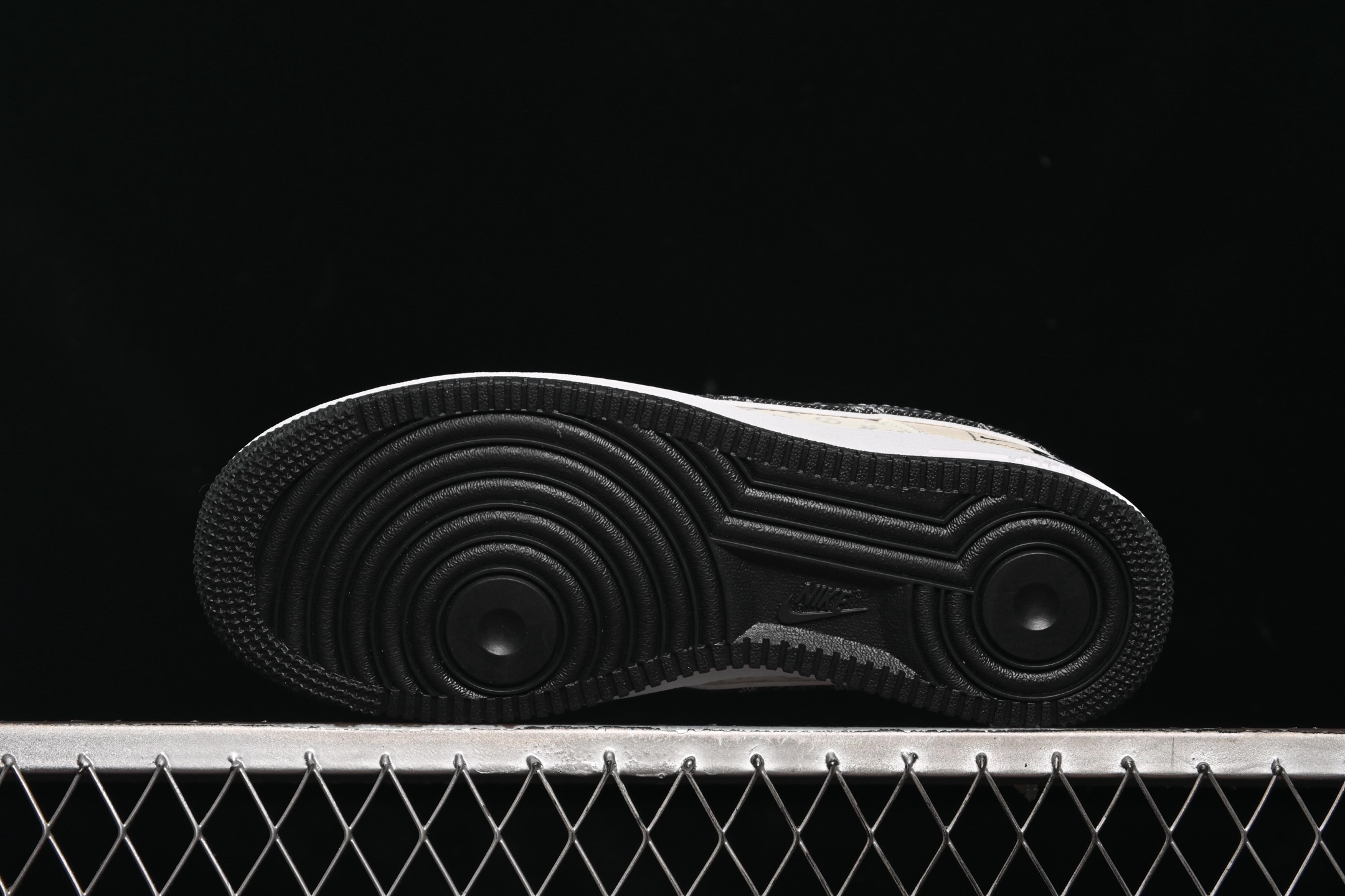 💰260纯原
Nike Air Force 1'07 Low 定制款 空军一号低帮休闲板鞋 CW2288-111
#原楦原纸板 纯正版型 清洁度完美 内置全掌气垫
尺码:36 36.5 37.5 38 38.5 39 40 40.5 41 42 42.5 43 44 44.5 45 K.D4