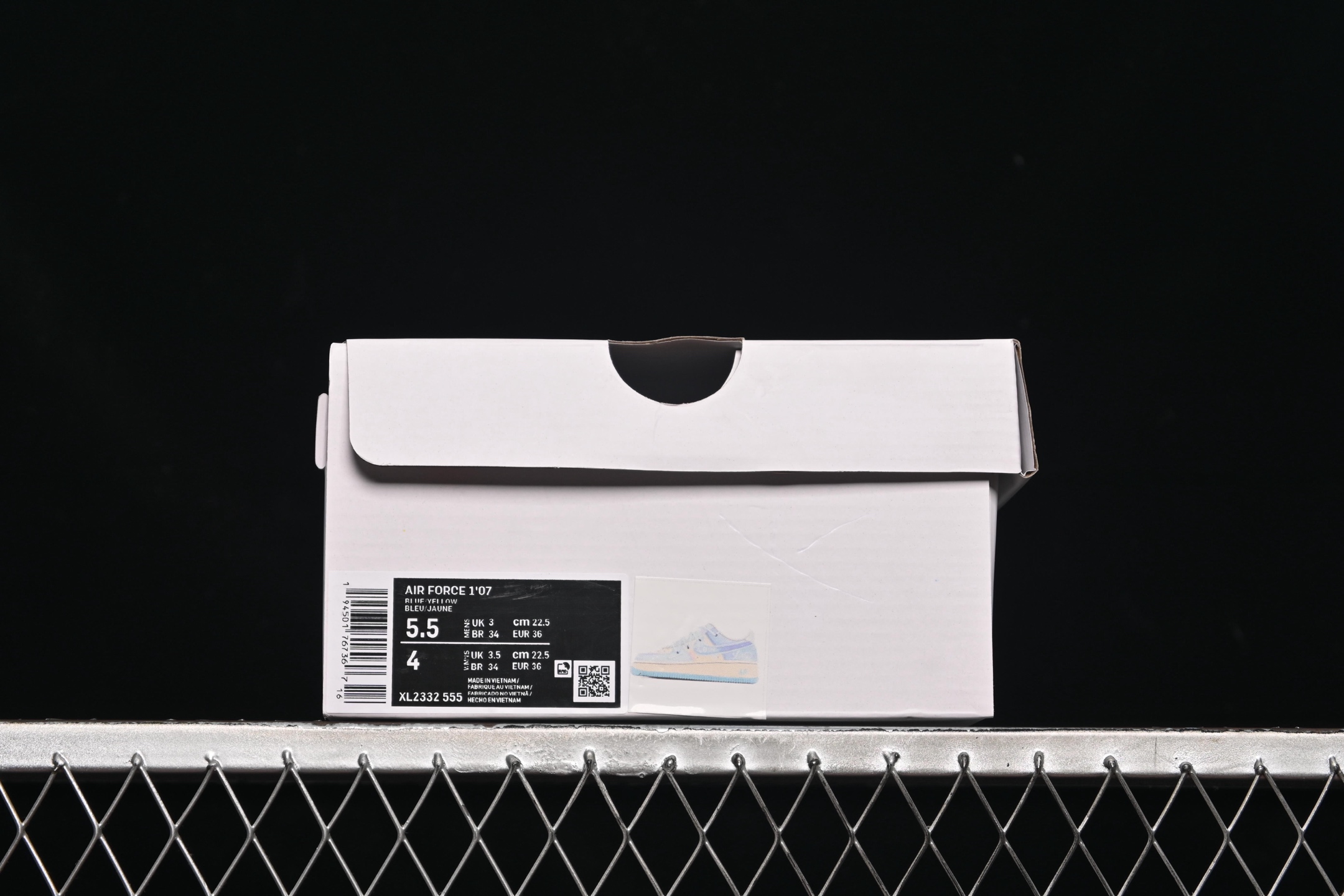 💰300纯原
Nike Air Force 1'07 Low "Sweet Dream of Sea Salt" 手绘涂鸦 海盐甜梦 空军一号低帮休闲板鞋 XL2332-555
#清透海盐蓝与柔雾紫交融,像将马卡龙色揉进云朵,鞋身 “Love” 元素化作无声情书,勾连起青春悸动。奶油中底与冰蓝外底,踩出云端漫步的轻盈,每一步都似在绵软甜梦里打转,把街头潮流与浪漫诗意,悄悄藏进日常步伐
尺码:36 36.5 37.5 38 38.5 39 40 40.5 41 42 42.5 43 44 44.5 45 9.D4