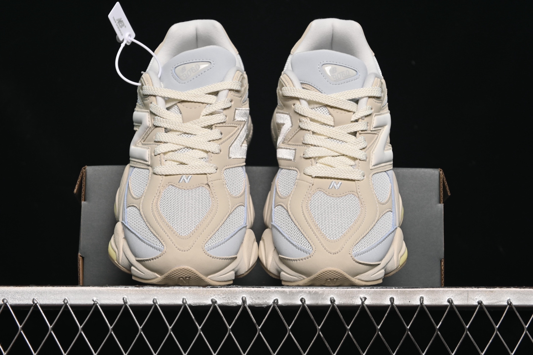 纯原 New Balance NB9060 联名款 复古休闲运动慢跑鞋 U9060JDS
#鞋款灵感