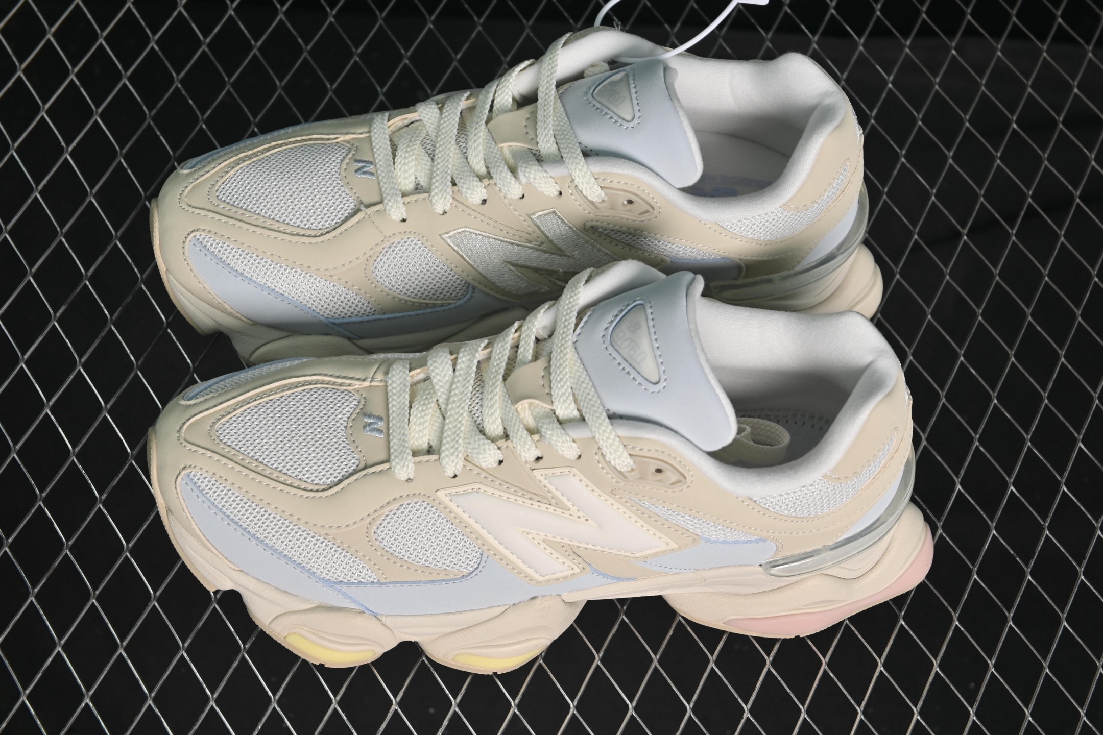 纯原 New Balance NB9060 联名款 复古休闲运动慢跑鞋 U9060JDS
#鞋款灵感