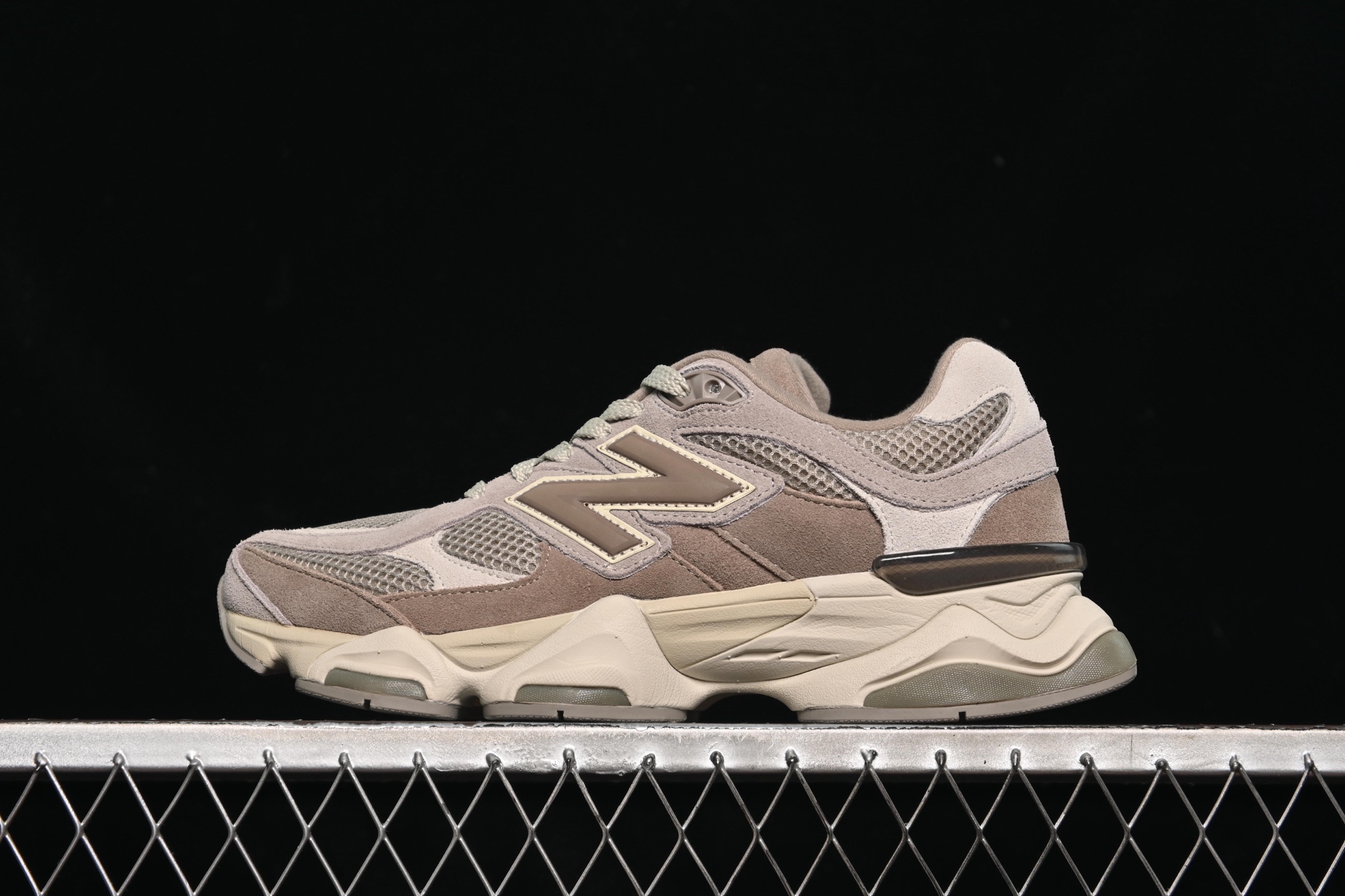 纯原 New Balance NB9060 联名款 复古休闲运动慢跑鞋 U9060ERC
#鞋款灵感