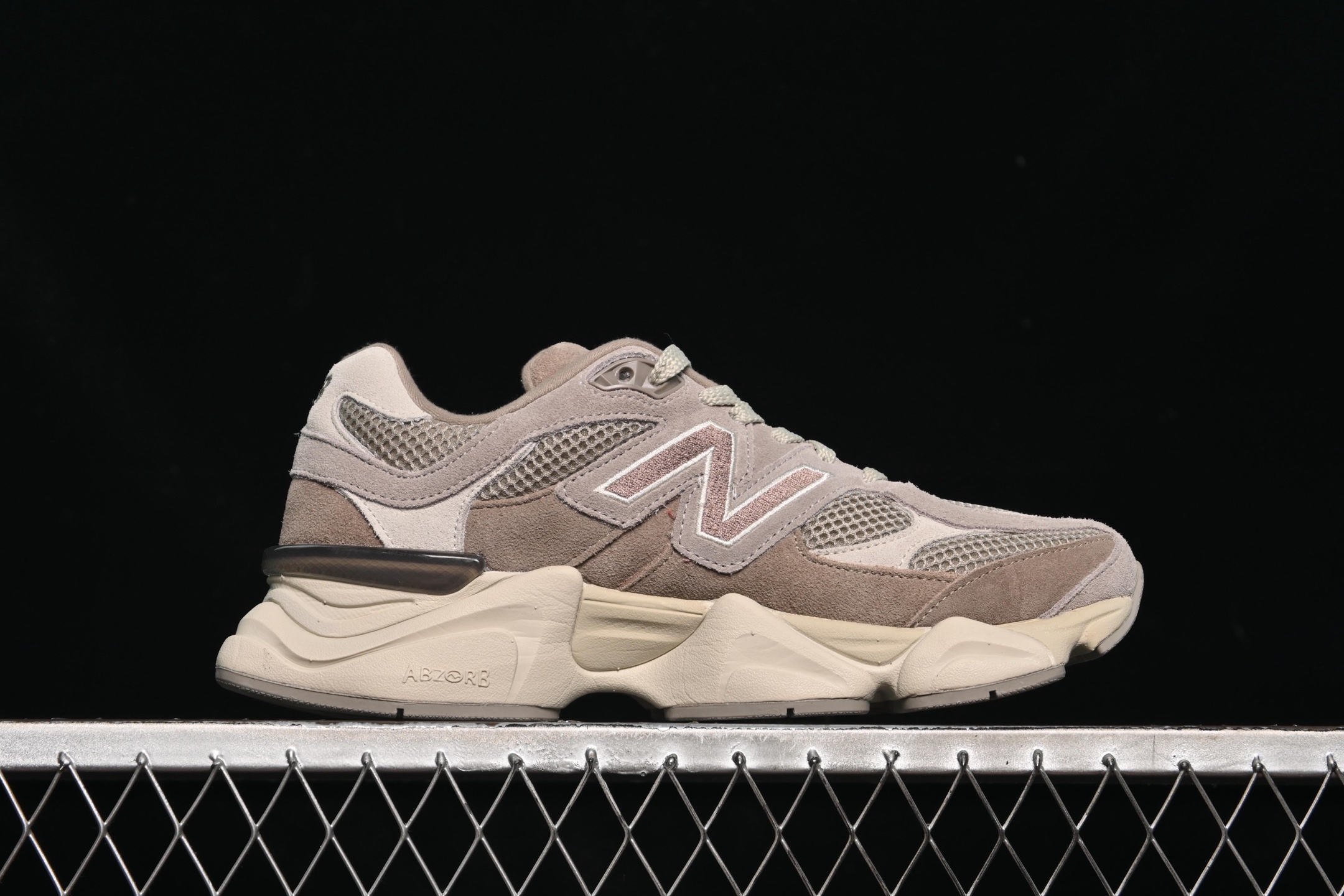 纯原 New Balance NB9060 联名款 复古休闲运动慢跑鞋 U9060ERC
#鞋款灵感