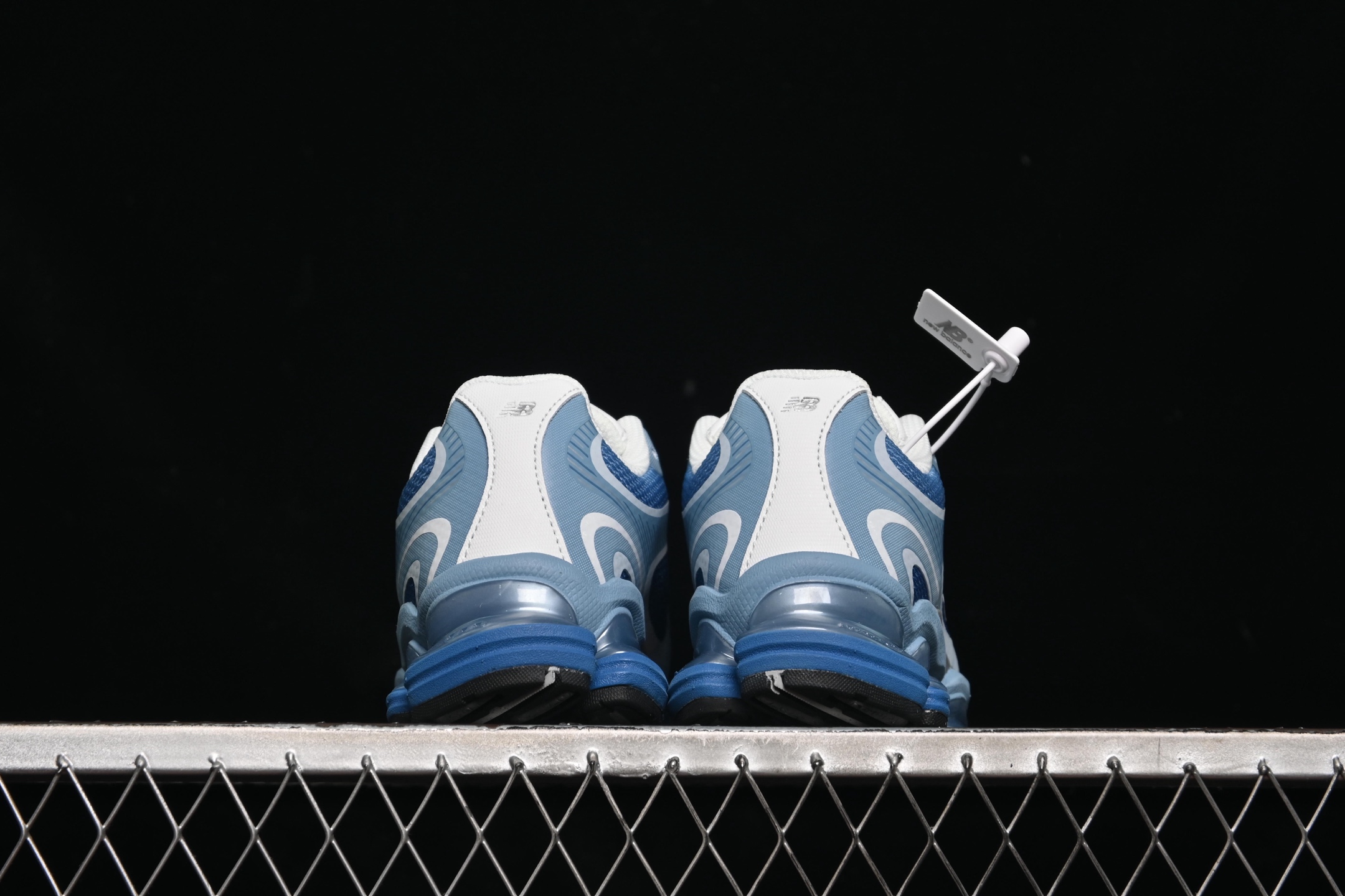  纯原 New Balance 2000系列复古老爹风休闲运动慢跑鞋 U2000。BB
尺码：36 3