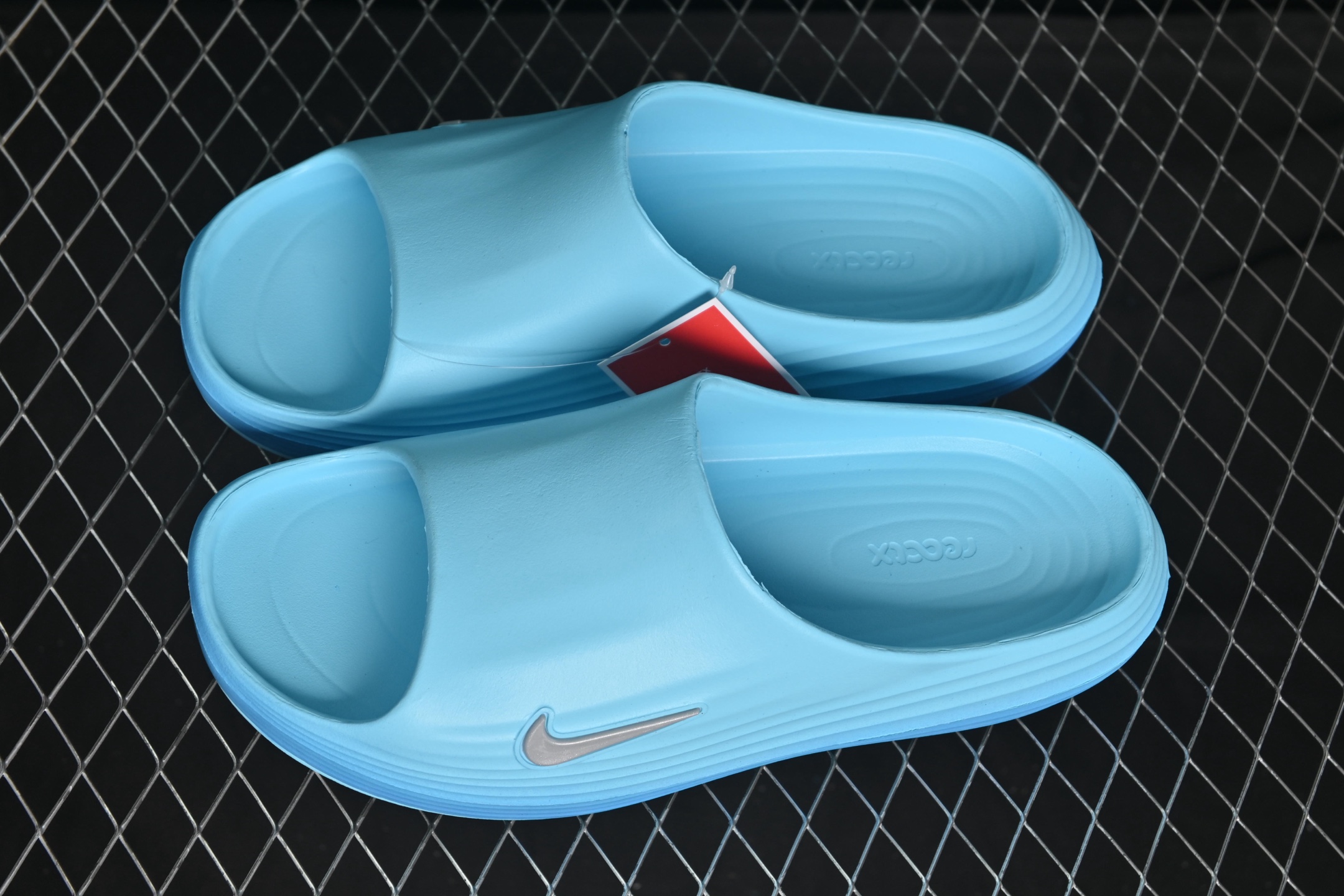 💰140纯原
 Nike ReactX Rejuven8 Slide 耐克夏日穿搭凉鞋 HV4479-400
#采用质感柔软且出众回弹的 ReactX泡绵，缔造非凡舒适的日常穿着体验，助你保持活力。
尺码：40 41 42 43 44 45 AJC3