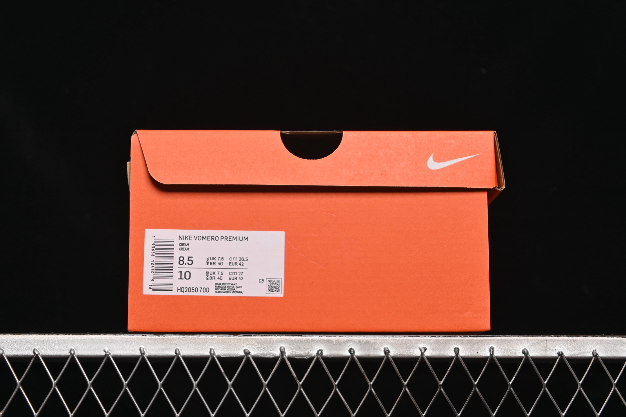 💰280纯原
 Nike Air Zoom Vomero Premium 耐克网面厚底气垫跑鞋 HQ2050-700
尺码：36 36.5 37.5 38 38.5 39 40 40.5 41 42 42.5 43 44 44.5 45 C.D4