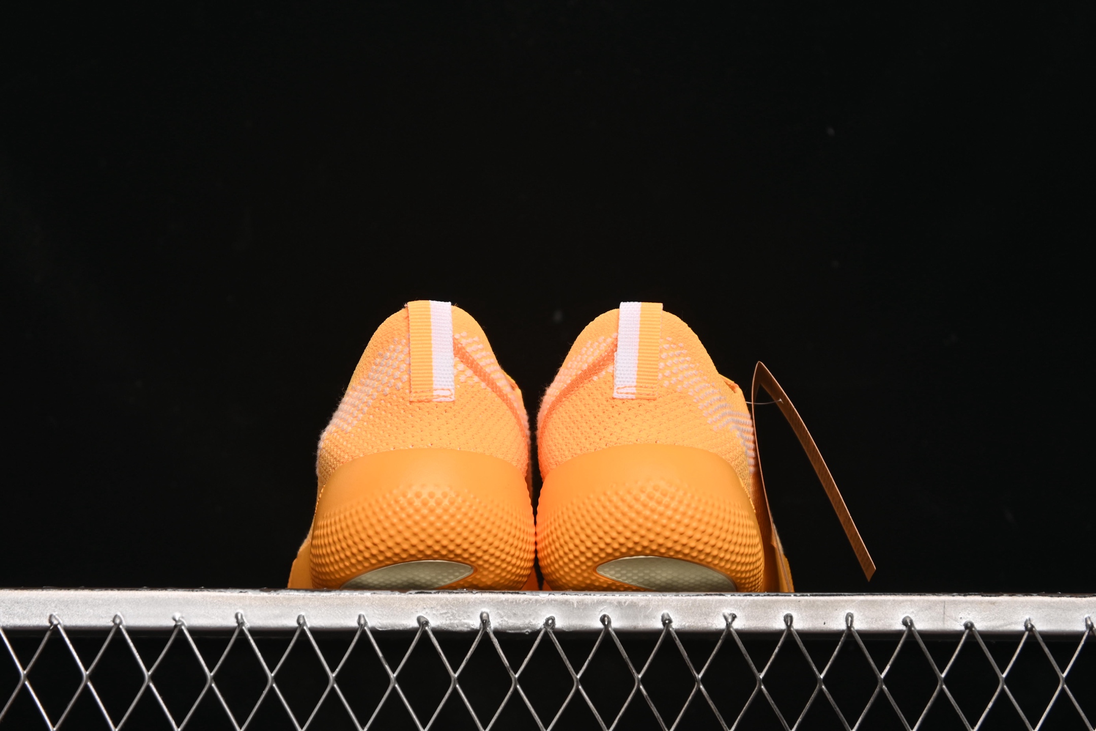 💰180纯原
Nike Free 2025 耐克新款飞织面透气缓震运动跑鞋 HF1078-800
#飞织鞋面提供出色的弹性和支撑力鞋底融入凹槽设计,塑就柔韧灵活性,令运动自由无拘加厚泡绵中底,柔韧灵活,出色缓震
尺码:36 36.5 37.5 38 38.5 39 40 40.5 41 42 42.5 43 44 44.5 45 G.C3