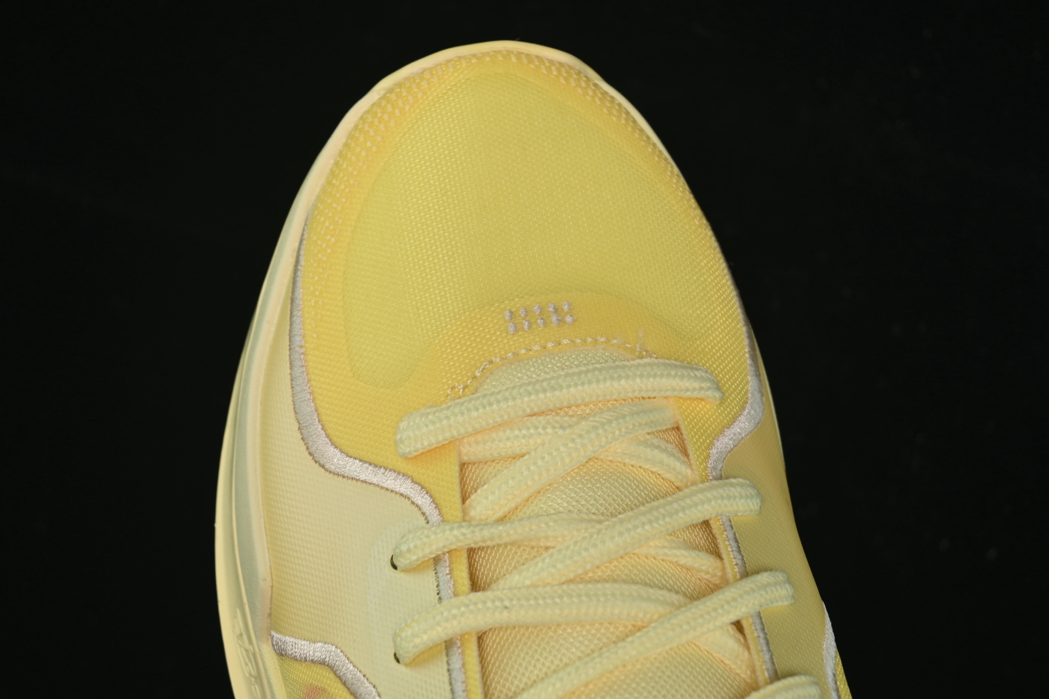 💰330 纯原版本 Nike Sabrina 2 "Court Vision" 萨布丽娜·约内斯库 签名款 实战系列篮球鞋 FZ1517-800
#鞋款搭载 Cushlon 泡绵帮助保持充沛活力。Air Zoom 缓震配置缔造出众回弹效果，外底抓地设计助你展现出色比赛表现。耐穿橡胶外底，提供强劲抓地力。
尺码：39 40 40.5 41 42 42.5 43 44 44.5 45 46 F.E5