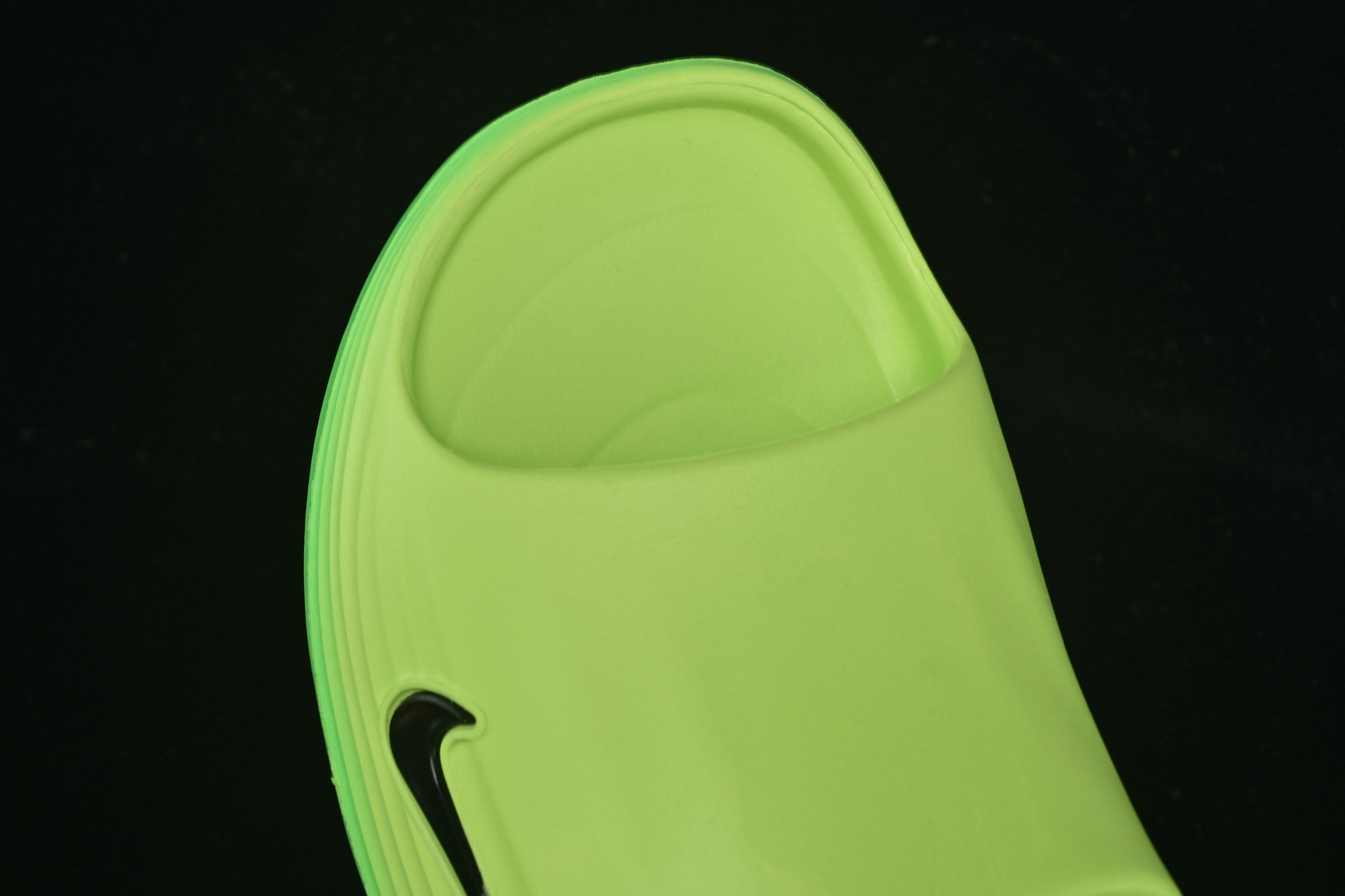 💰140纯原
Nike ReactX Rejuven8 Slide 耐克夏日穿搭凉鞋 HV4479-301
#采用质感柔软且出众回弹的 ReactX泡绵,缔造非凡舒适的日常穿着体验,助你保持活力。
尺码:36 37.5 38 39 40 41 42 43 44 45 AJC3
