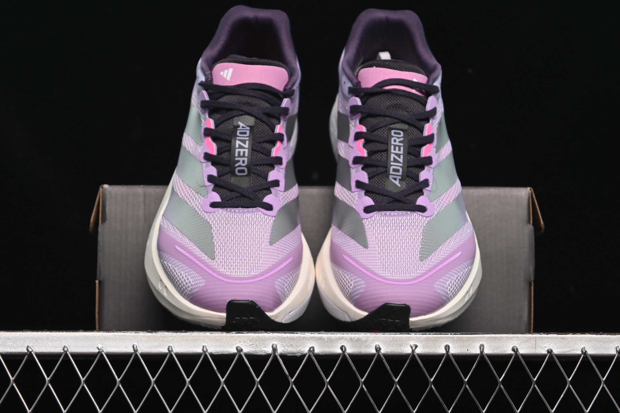 💰240纯原
 Adidas Adizero Boston 13 IS4955 阿迪透气低帮跑步鞋
尺码：36 36.5 37 38 38.5 39 40 40.5 41 42 42.5 43 44 44.5 45 46 N.C3