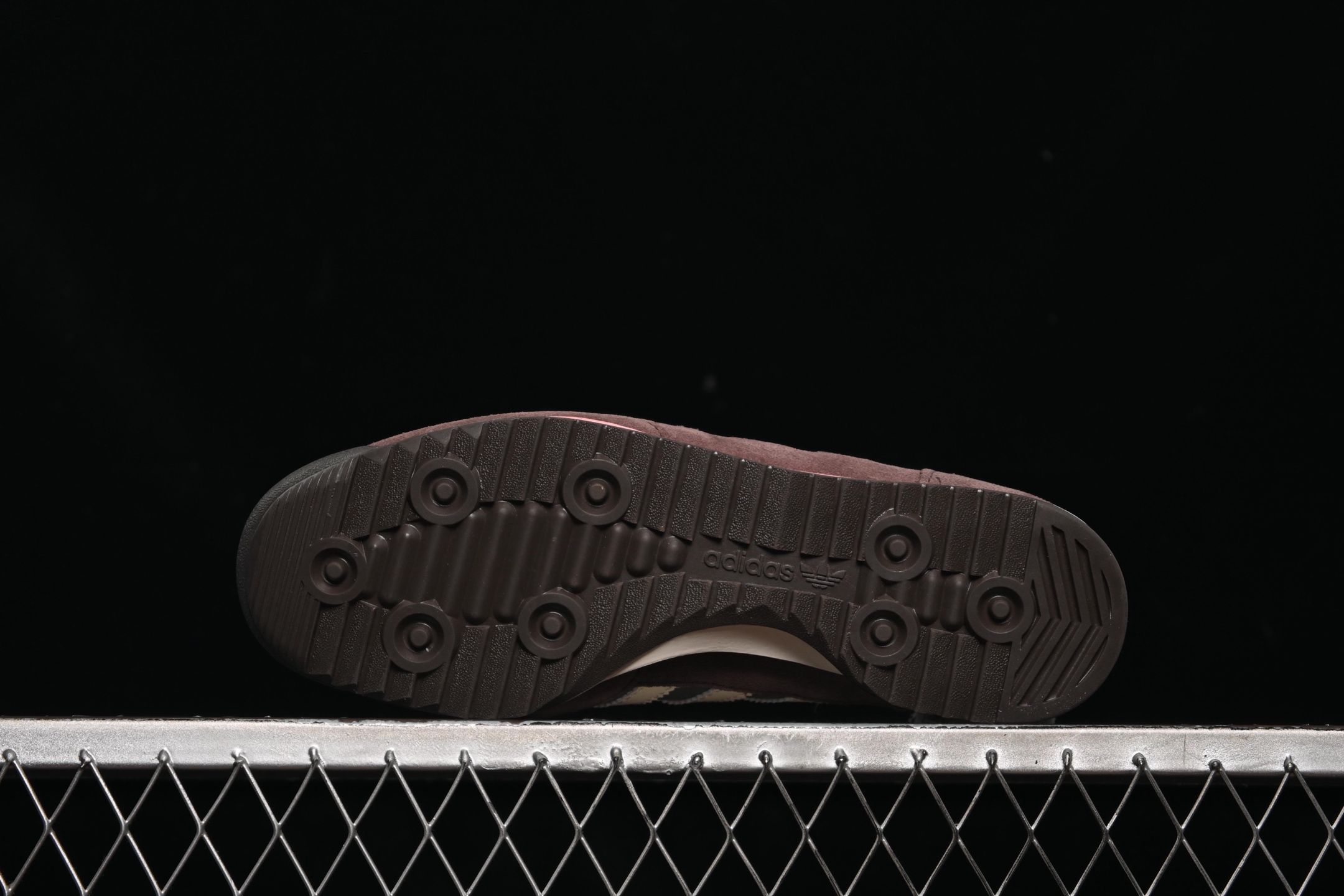 💰200纯原
 Adidas Originals SL 72 RS IF1937 阿迪经典复古慢跑鞋
尺码：36 36.5 37 38 38.5 39 40 40.5 41 42 42.5 43 44 44.5 45 Z.C3