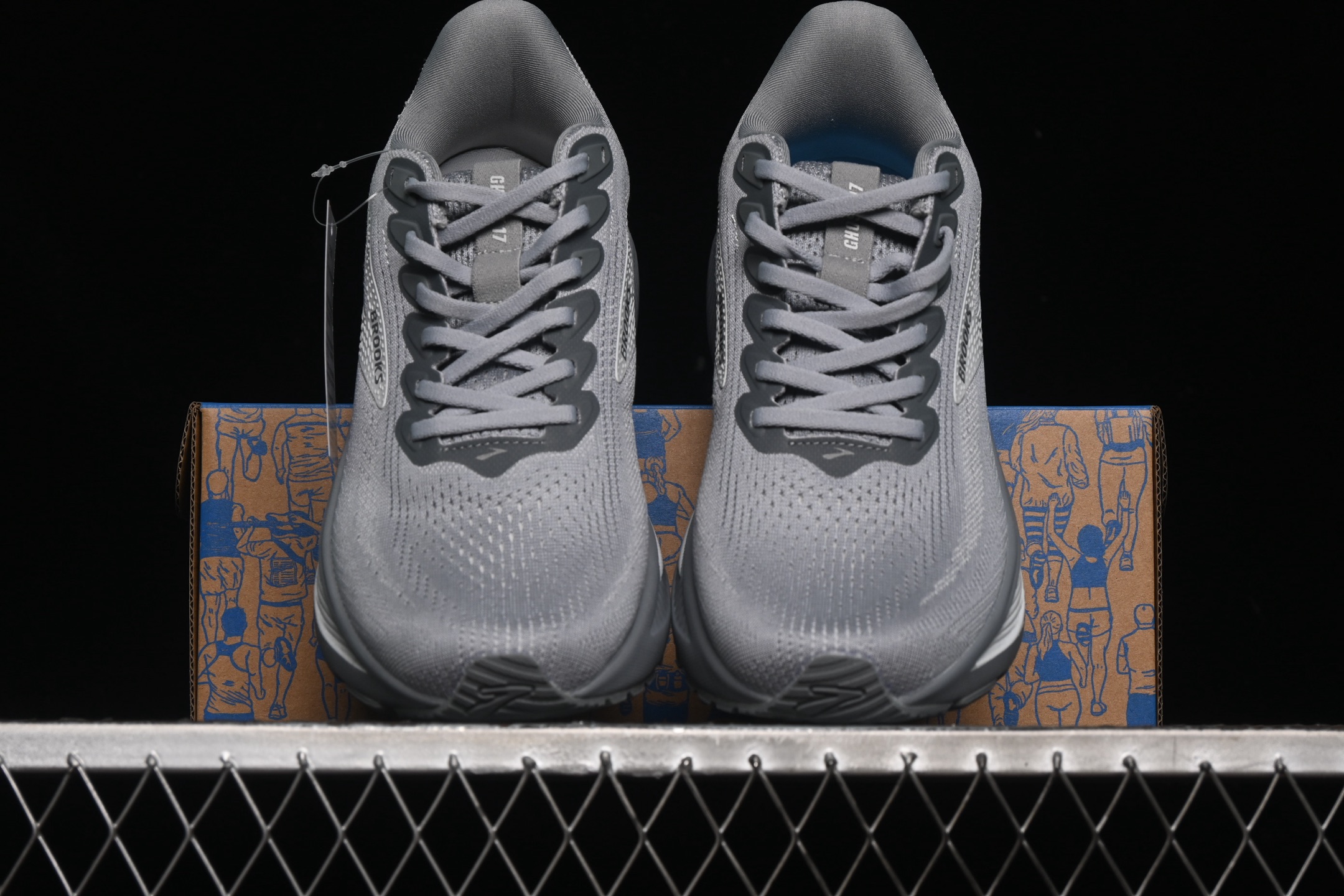 💰220纯原
 Brooks Ghost 17 布鲁克斯 减震竞速马拉松专业跑鞋 1104421D041
尺码：36 37 37.5 38 38.5 39 40 40.5 41 42 42.5 43 44 44.5 45 46 N.C3
