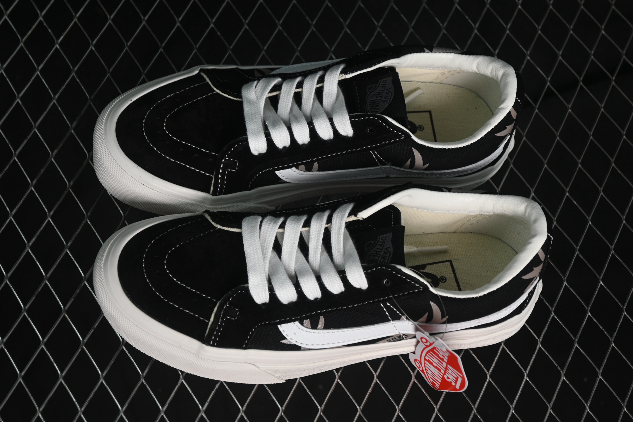 💰150纯原
 Vans Sk8-Low 万斯低邦休闲滑板鞋 VN0A4UUK2V4
#工艺：硫化1:1（重量1:1、真标、原钢印、材质标、鞋型标、合格证）
尺码：35 36 36.5 37 38 38.5 39 40 40.5 41 42 42.5 43 44 M.C3
