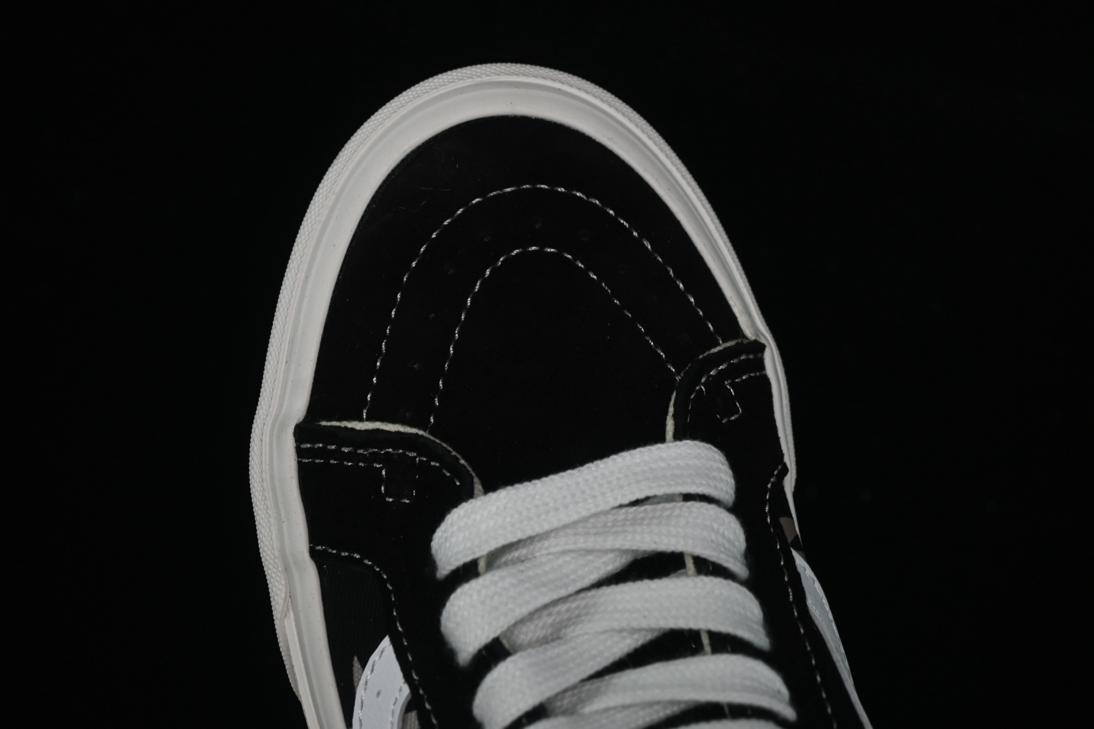 💰150纯原
 Vans Sk8-Low 万斯低邦休闲滑板鞋 VN0A4UUK2V4
#工艺：硫化1:1（重量1:1、真标、原钢印、材质标、鞋型标、合格证）
尺码：35 36 36.5 37 38 38.5 39 40 40.5 41 42 42.5 43 44 M.C3