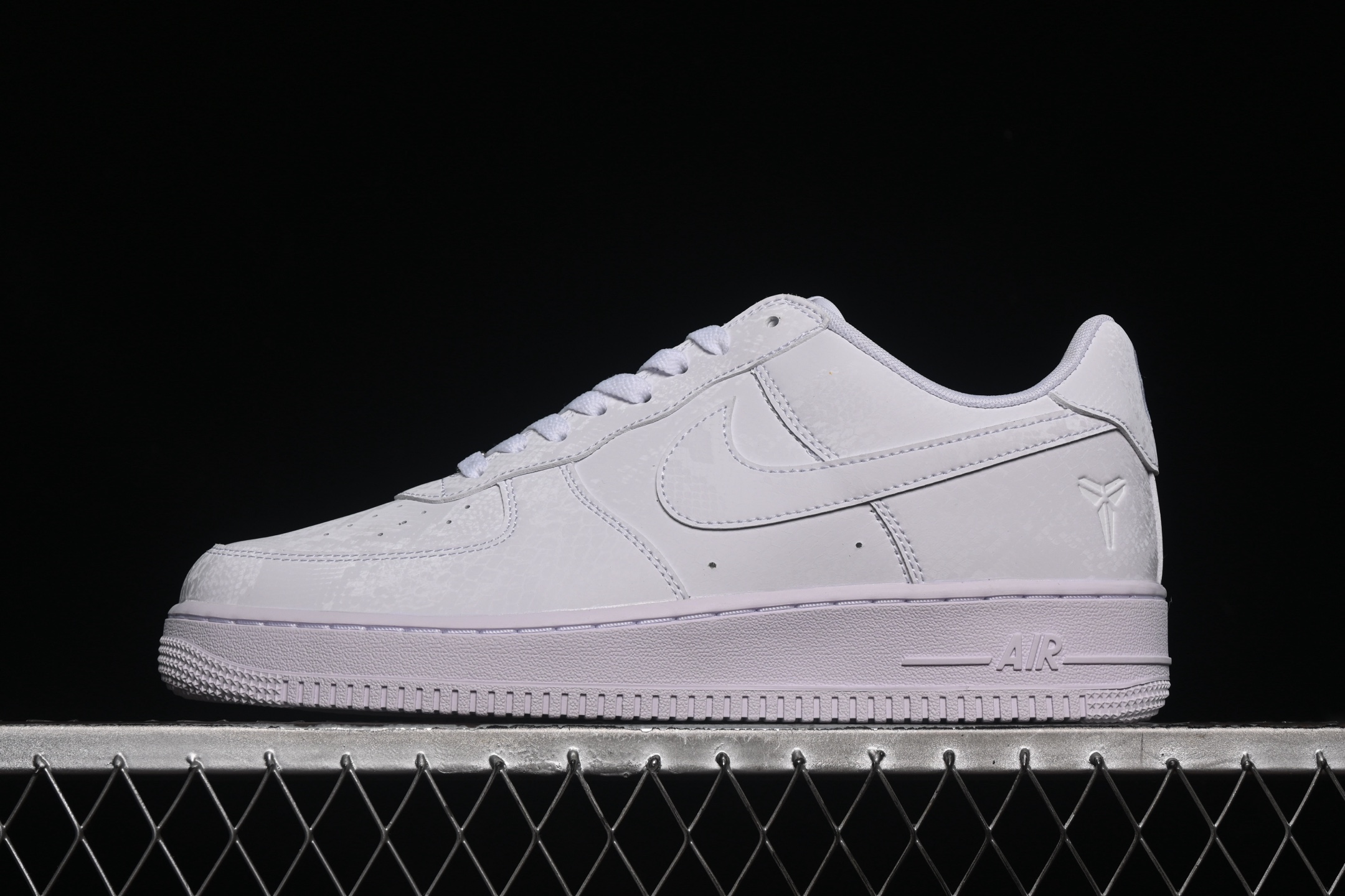  C版 Kobe x Nike Air Force 1'07 Low 科比 空军一号低帮休闲板鞋 IB0