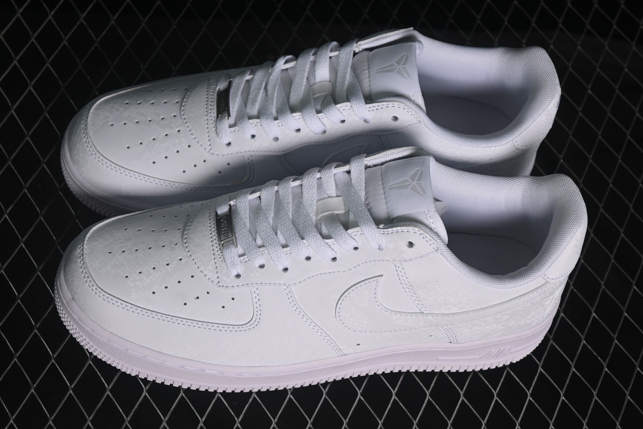  C版 Kobe x Nike Air Force 1'07 Low 科比 空军一号低帮休闲板鞋 IB0
