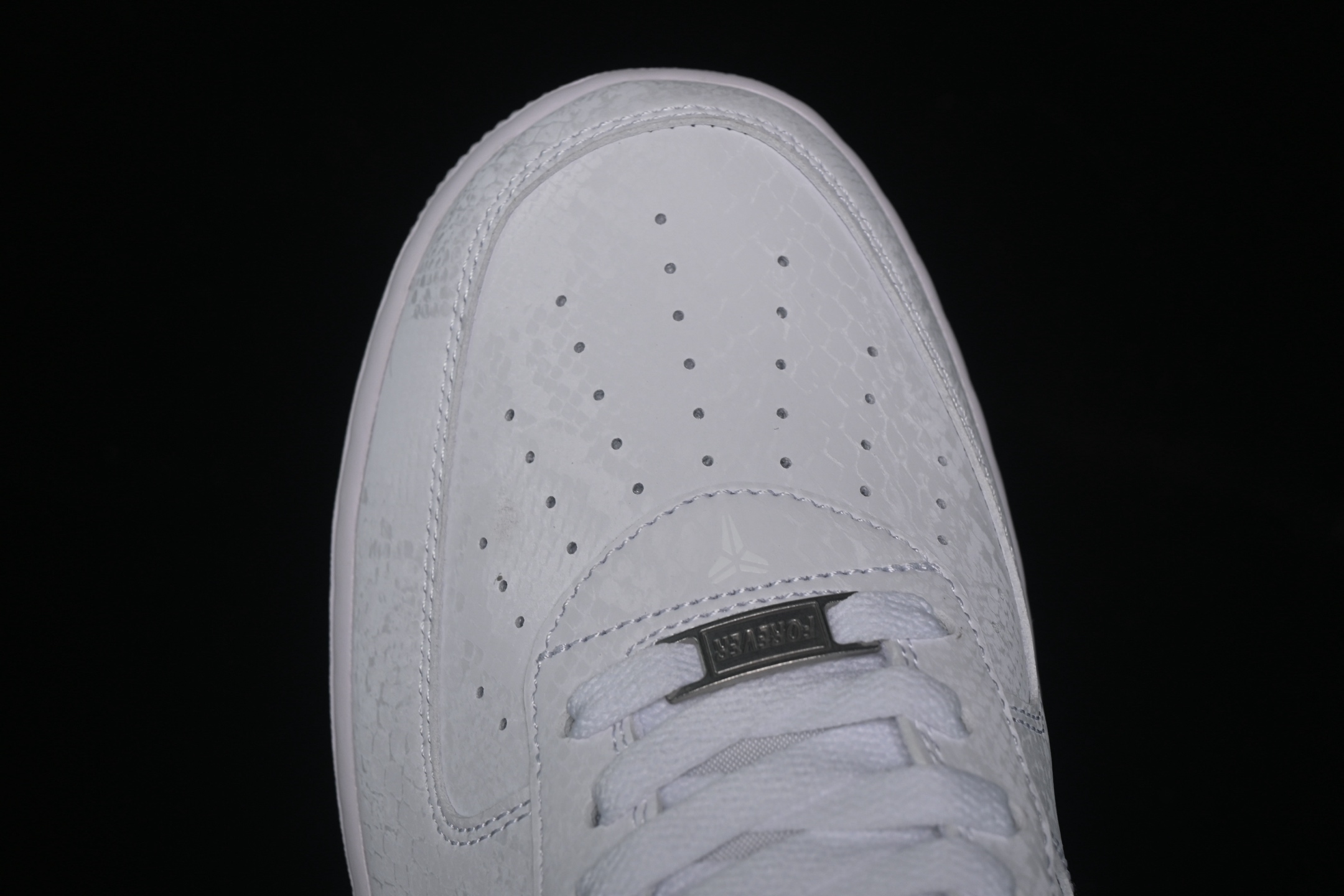  C版 Kobe x Nike Air Force 1'07 Low 科比 空军一号低帮休闲板鞋 IB0