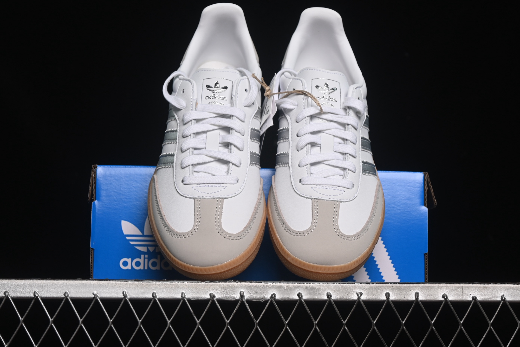  Adidas Samba OG JI2725 阿迪三叶草休闲板鞋
尺码：35 36 36.5 37 3