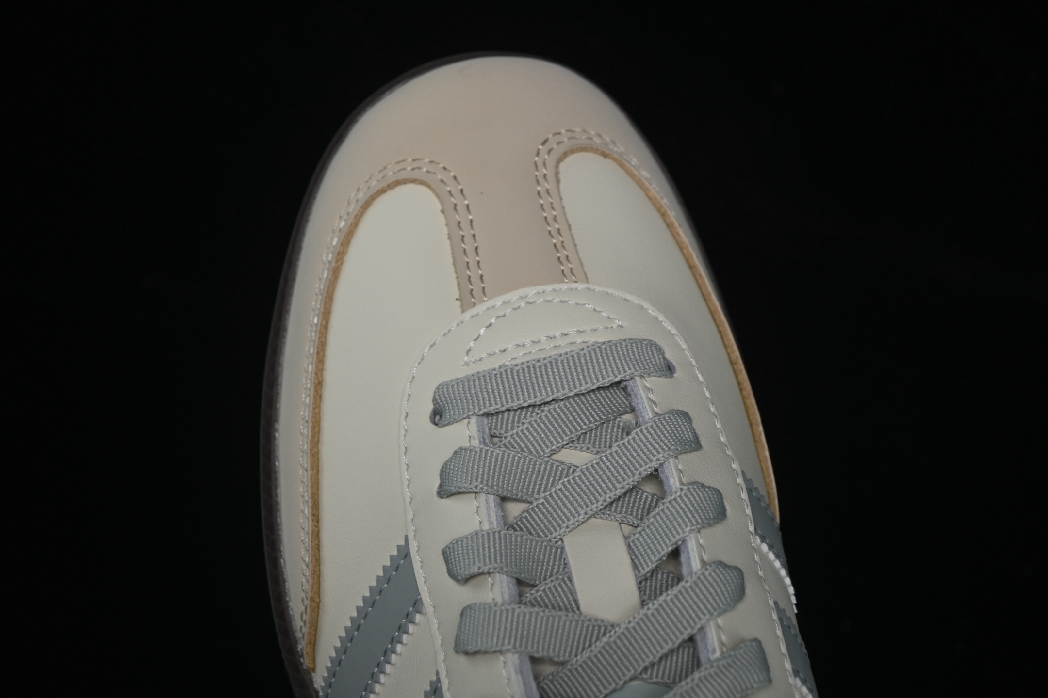  Adidas Samba OG JH7299 阿迪三叶草休闲板鞋
尺码：35 36 36.5 37 3