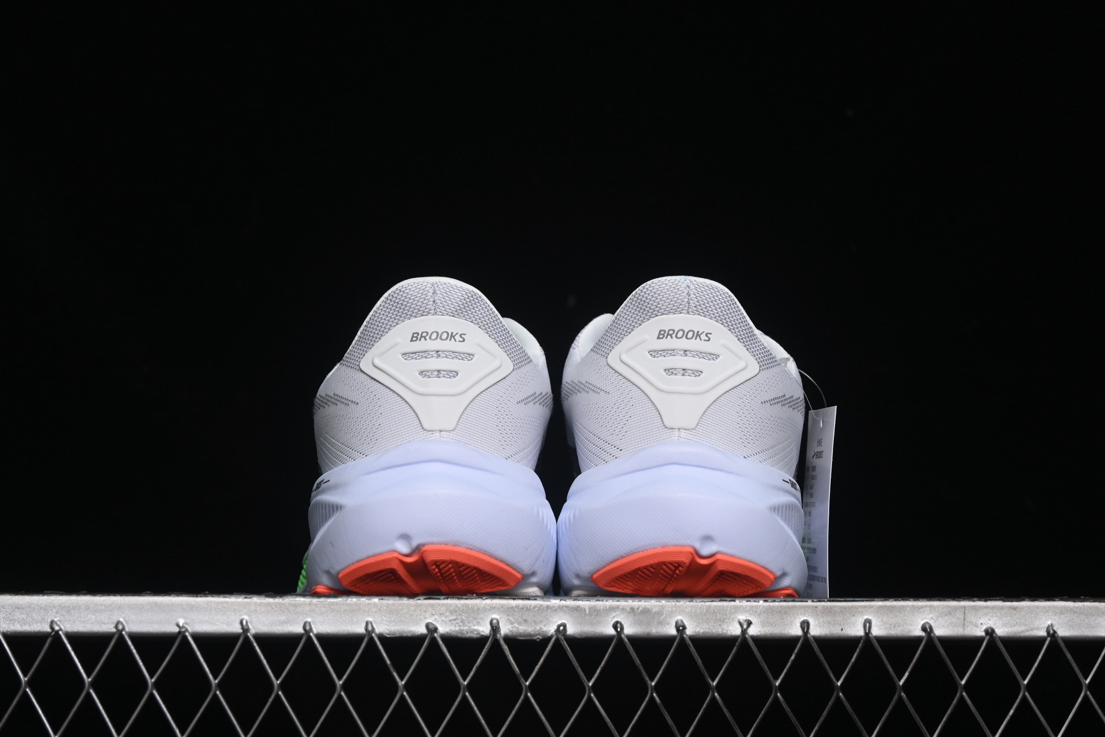 💰220纯原
 Brooks Ghost 17 布鲁克斯 减震竞速马拉松专业跑鞋 1104421D112
尺码：36 37 37.5 38 38.5 39 40 40.5 41 42 42.5 43 44 44.5 45 46 N.C3