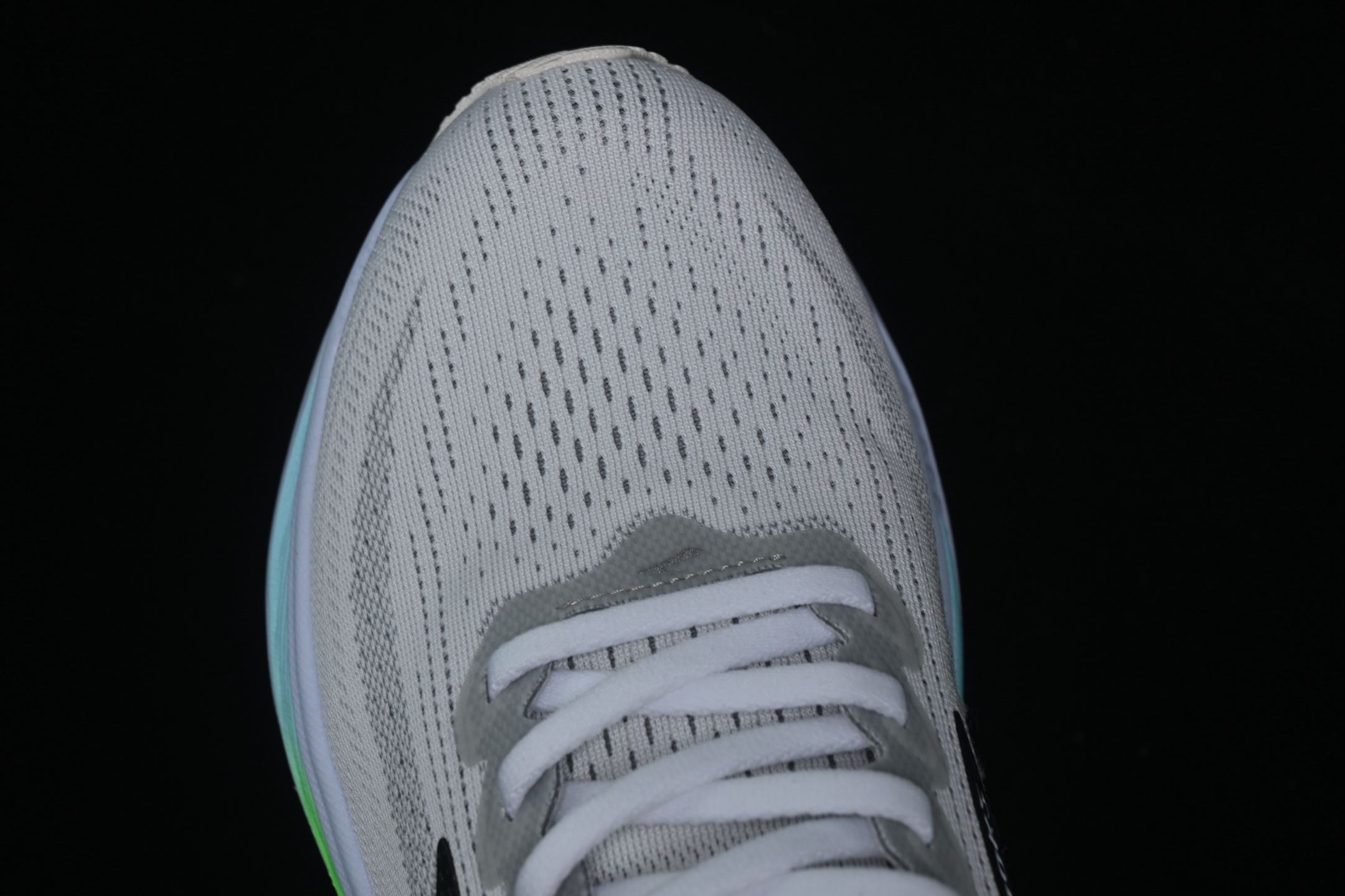 💰220纯原
 Brooks Ghost 17 布鲁克斯 减震竞速马拉松专业跑鞋 1104421D112
尺码：36 37 37.5 38 38.5 39 40 40.5 41 42 42.5 43 44 44.5 45 46 N.C3