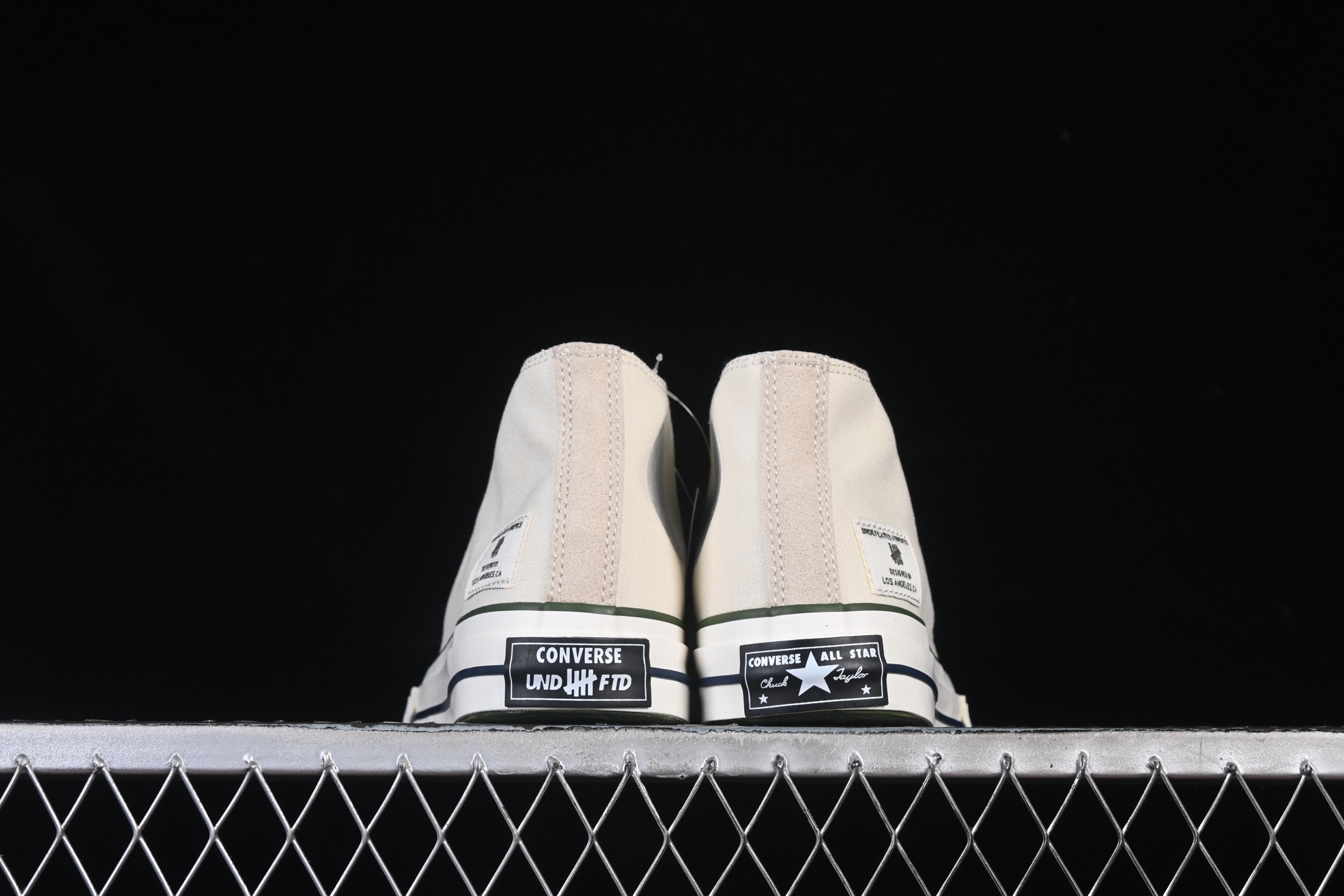 💰140纯原
Undefeated x Converse Half Chuck 70 Mid 匡威限定高帮休闲板鞋 A00670C
尺码：35 36 36.5 37 37.5 38 39 39.5 40 41 41.5 42 42.5 43 44 M.C3