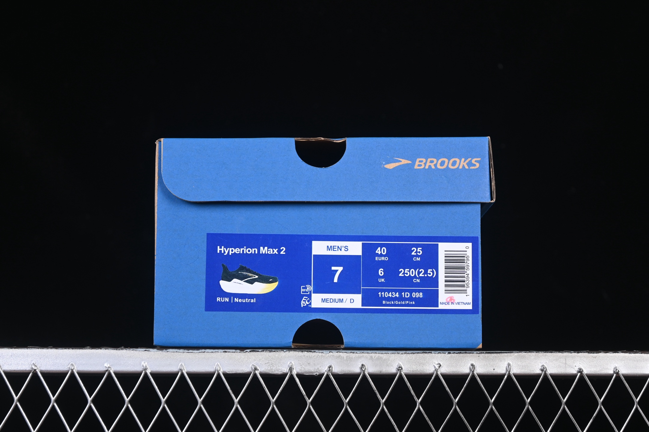 💰240纯原
Brooks Hyperion Max 2 布鲁克斯 烈风2 减震竞速马拉松专业跑鞋 1104341D098
尺码：36 36.5 37 38 38.5 39 40 40.5 41 42 42.5 43 44 44.5 45 G.D4