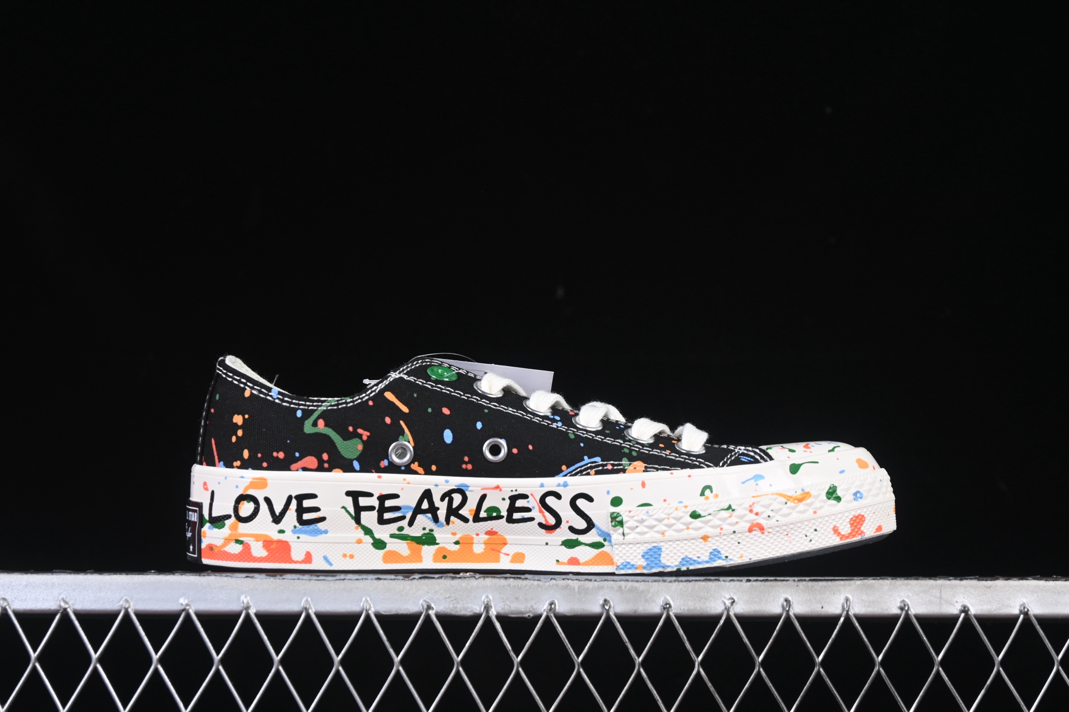💰160纯原
Converse 1970s 匡威喷墨涂鸦低帮休闲板鞋 A18761C
尺码：35 36 36.5 37 37.5 38 39 39.5 40 41 41.5 42 42.5 43 44 M.C3