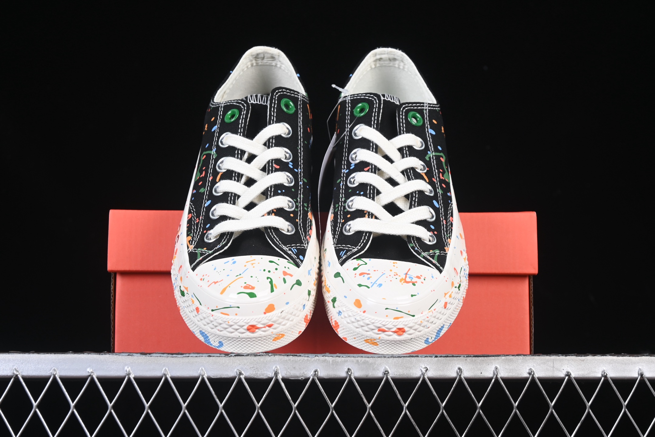 💰160纯原
Converse 1970s 匡威喷墨涂鸦低帮休闲板鞋 A18761C
尺码：35 36 36.5 37 37.5 38 39 39.5 40 41 41.5 42 42.5 43 44 M.C3