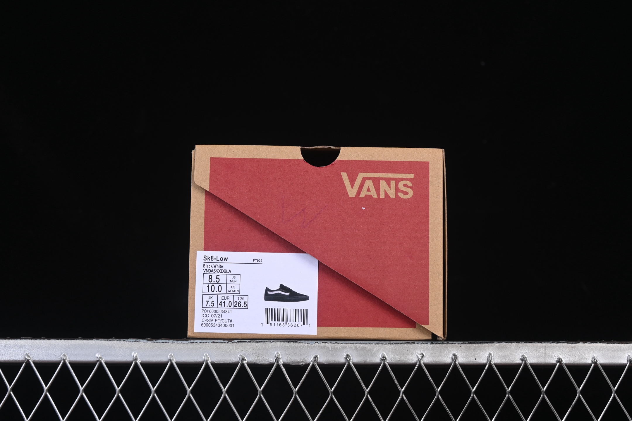 💰140纯原
Vans Sk8-Low 万斯低邦休闲滑板鞋 VN0A5KXDBLA
#工艺：硫化1:1（重量1:1、真标、原钢印、材质标、鞋型标、合格证）
尺码：35 36 36.5 37 38 38.5 39 40 40.5 41 42 42.5 43 44 M.C3