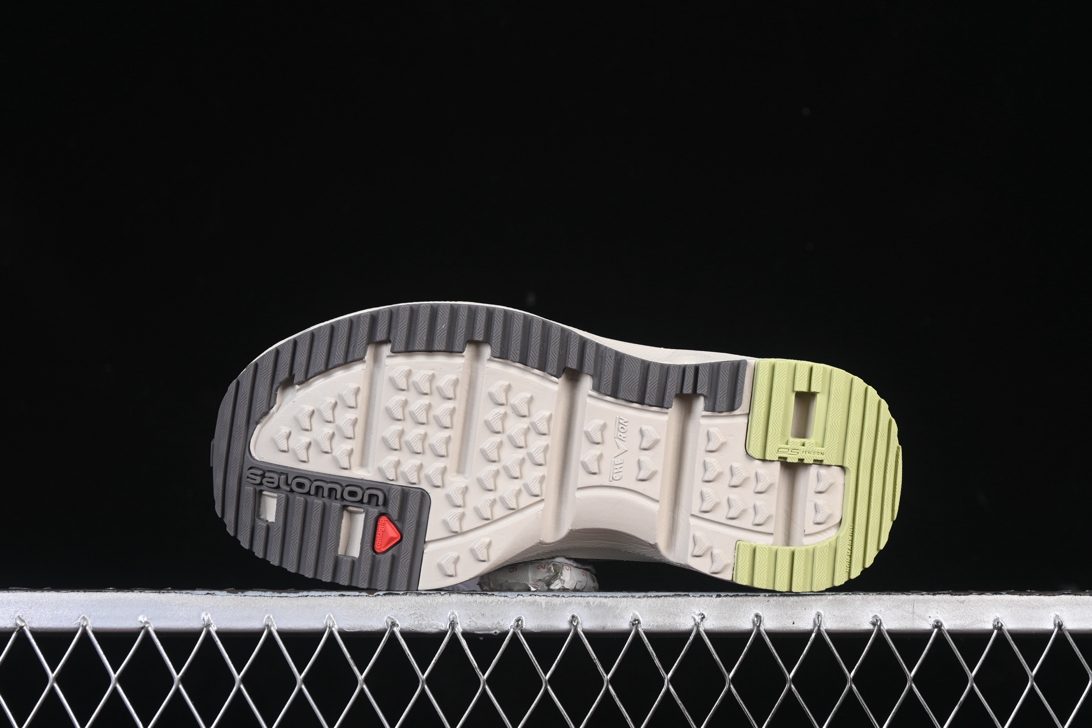 💰240纯原
Salomon RX Slide 3.0 萨洛蒙舒适百搭防磨防滑包头拖鞋 472984-20
尺码：36 36.5 37 38 38.5 39 40 40.5 41 42 42.5 43 44 HCD4