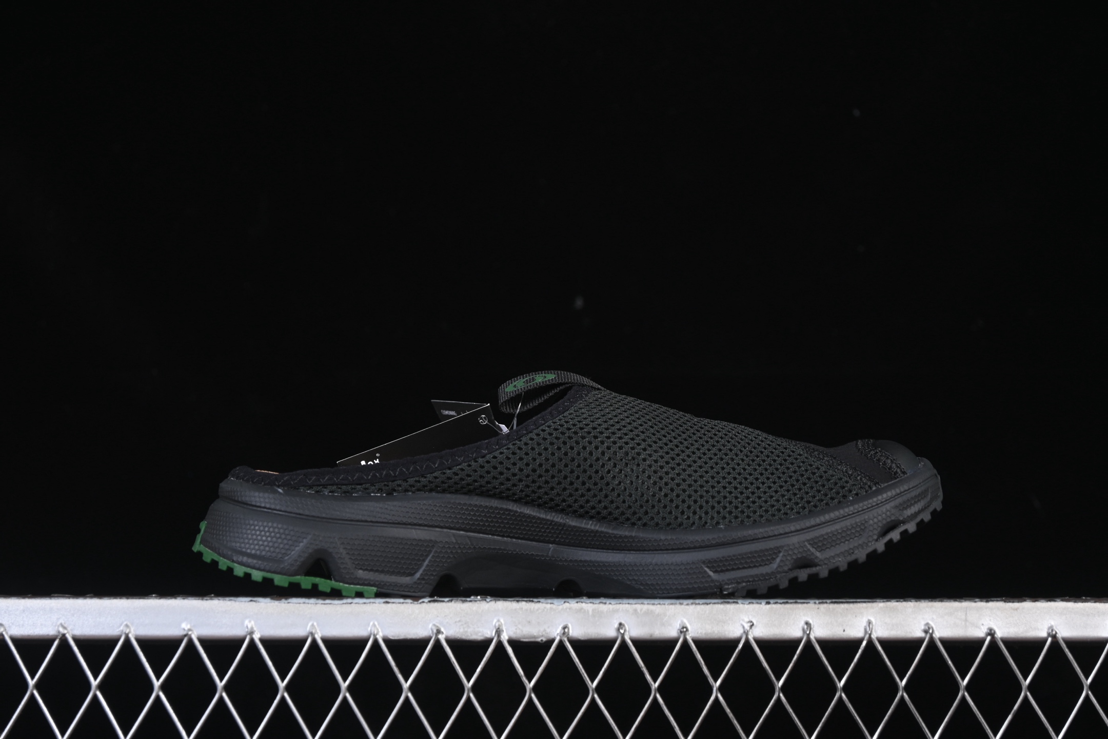 💰240纯原
 Salomon RX Slide 3.0 萨洛蒙舒适百搭防磨防滑包头拖鞋 477582-26
尺码：36 36.5 37 38 38.5 39 40 40.5 41 42 42.5 43 44 HCD4
