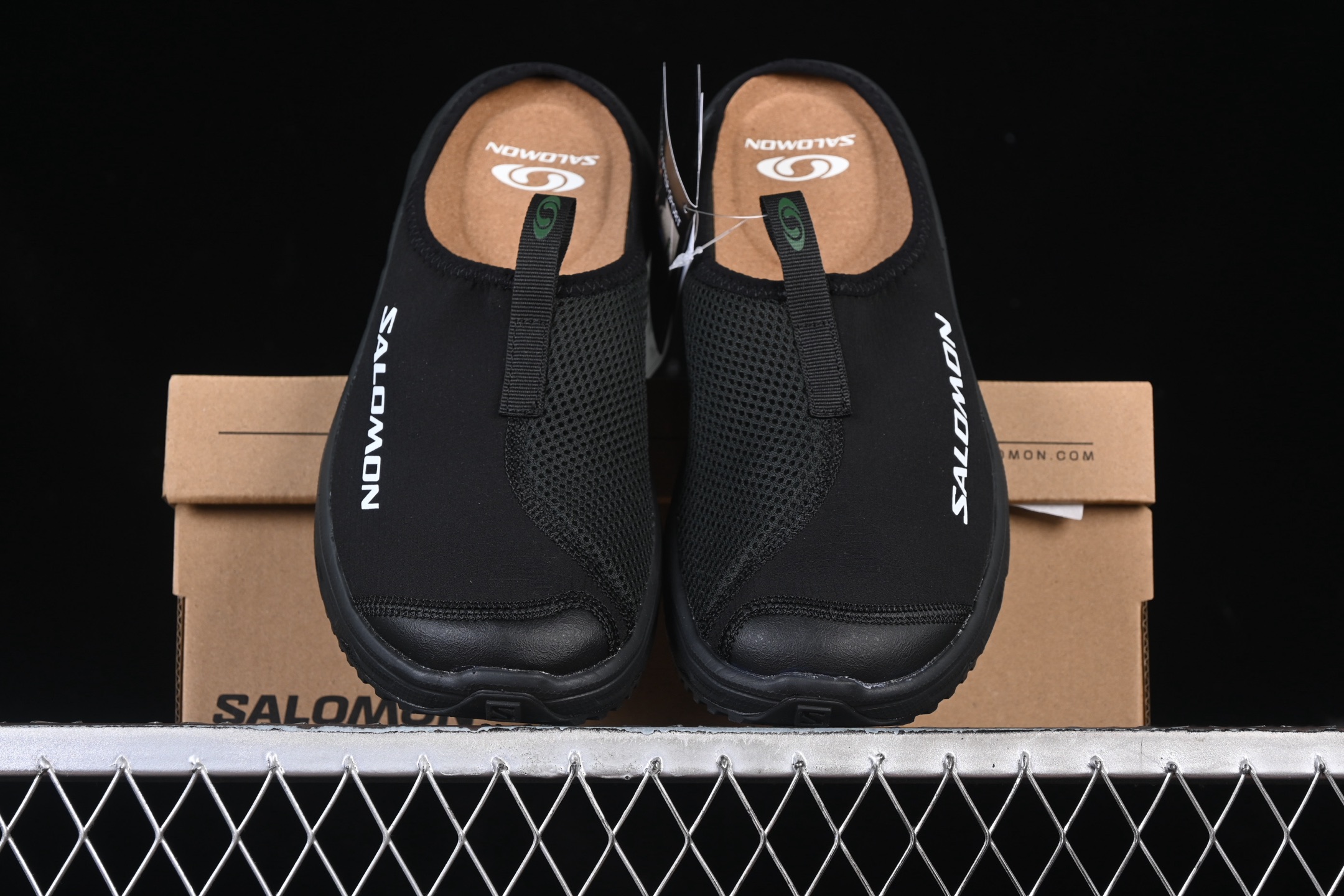 💰240纯原
 Salomon RX Slide 3.0 萨洛蒙舒适百搭防磨防滑包头拖鞋 477582-26
尺码：36 36.5 37 38 38.5 39 40 40.5 41 42 42.5 43 44 HCD4
