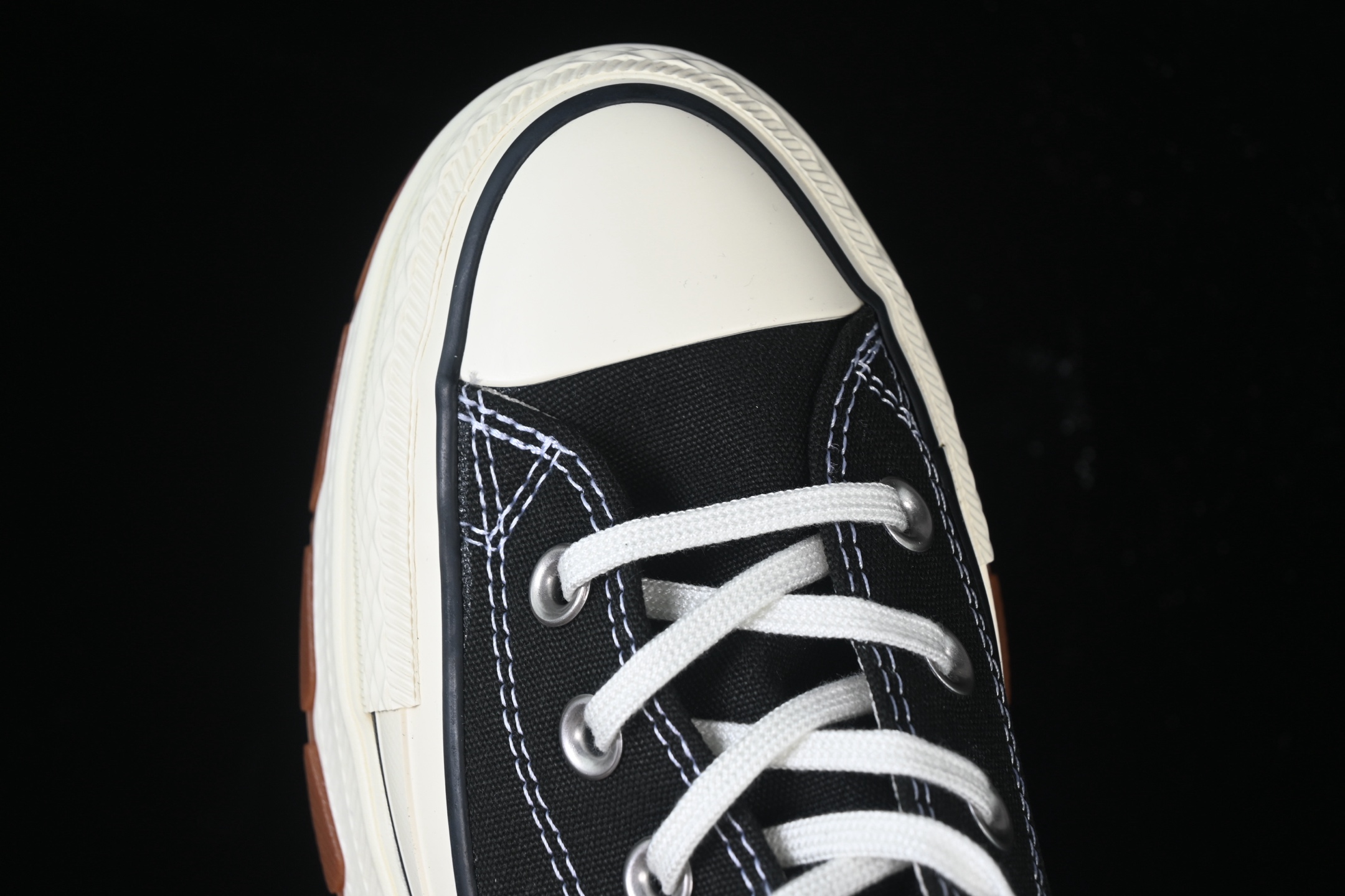 💰160纯原
 Converse Chuck Taylor All Star R Trek Wave OX 匡威复古高帮休闲板鞋 1SD036
尺码：35 36 36.5 37 37.5 38 39 39.5 40 41 41.5 42 42.5 43 44 M.C3