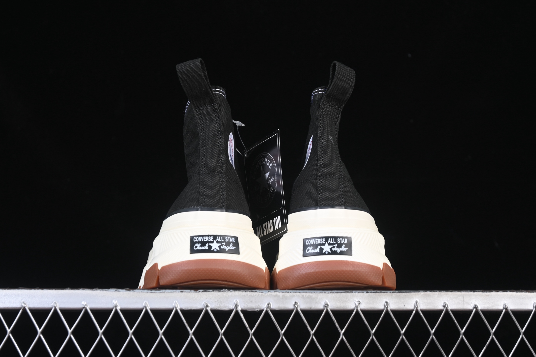 💰160纯原
 Converse Chuck Taylor All Star R Trek Wave OX 匡威复古高帮休闲板鞋 1SD036
尺码：35 36 36.5 37 37.5 38 39 39.5 40 41 41.5 42 42.5 43 44 M.C3