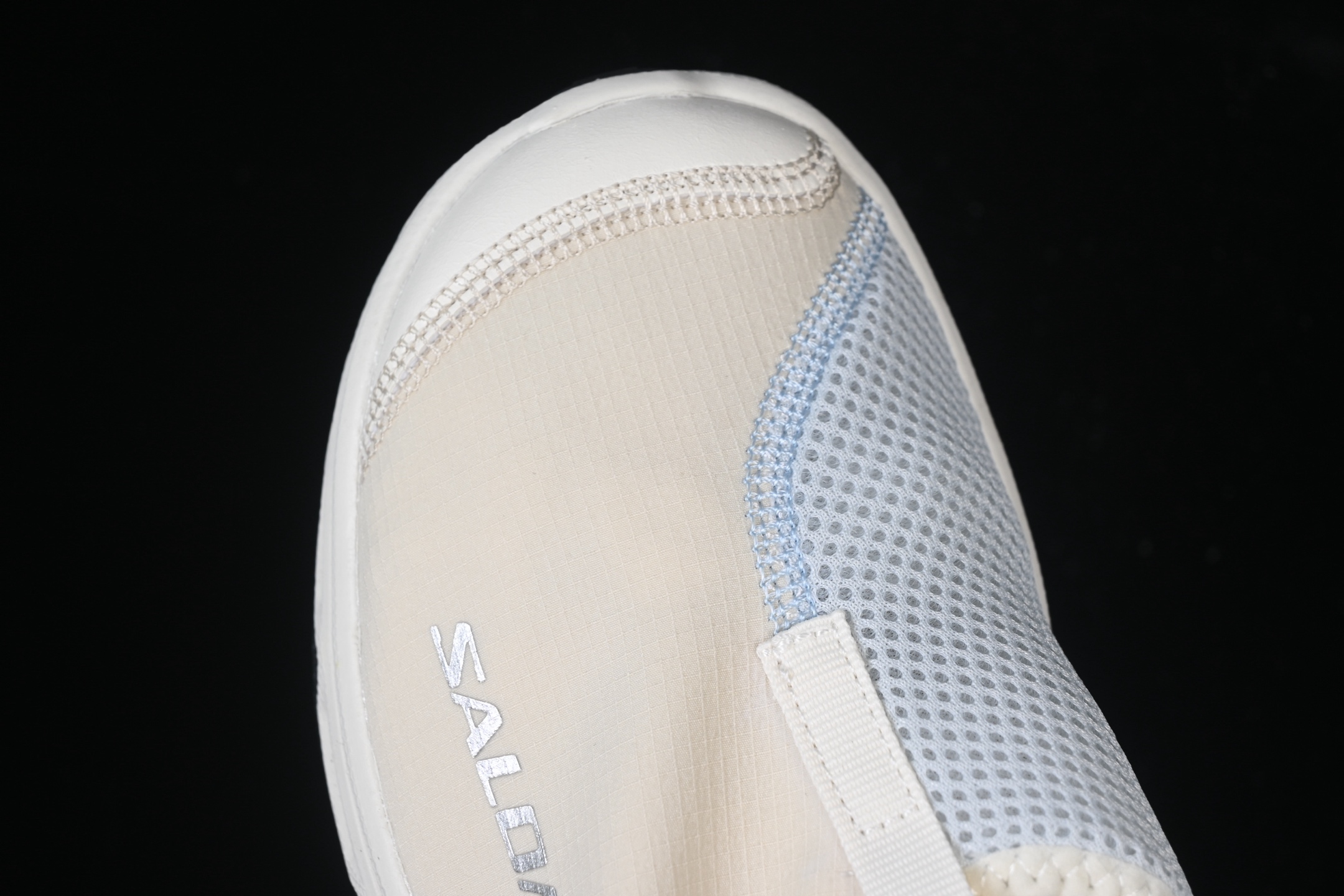 💰240纯原
 Salomon RX Slide 3.0 萨洛蒙舒适百搭防磨防滑包头拖鞋 477581-23
尺码：36 36.5 37 38 38.5 39 40 40.5 41 42 42.5 43 44 HCD4