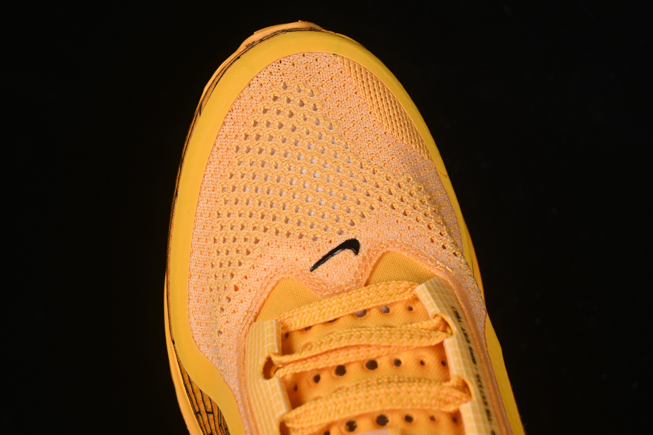 💰300纯原
 Nike Air Zoom Pegasus Premium 耐克网面全掌气垫缓震跑鞋 IH3256-700
#全掌可见的Air Zoom首次在Pegasus系列中出现，模仿了Vaporfly的碳板曲线，增强了跑步时的流畅过渡。
尺码：35.5 36 36.5 37.5 38 38.5 39 40 40.5 41 42 42.5 43 44 44.5 45 46 AJD4