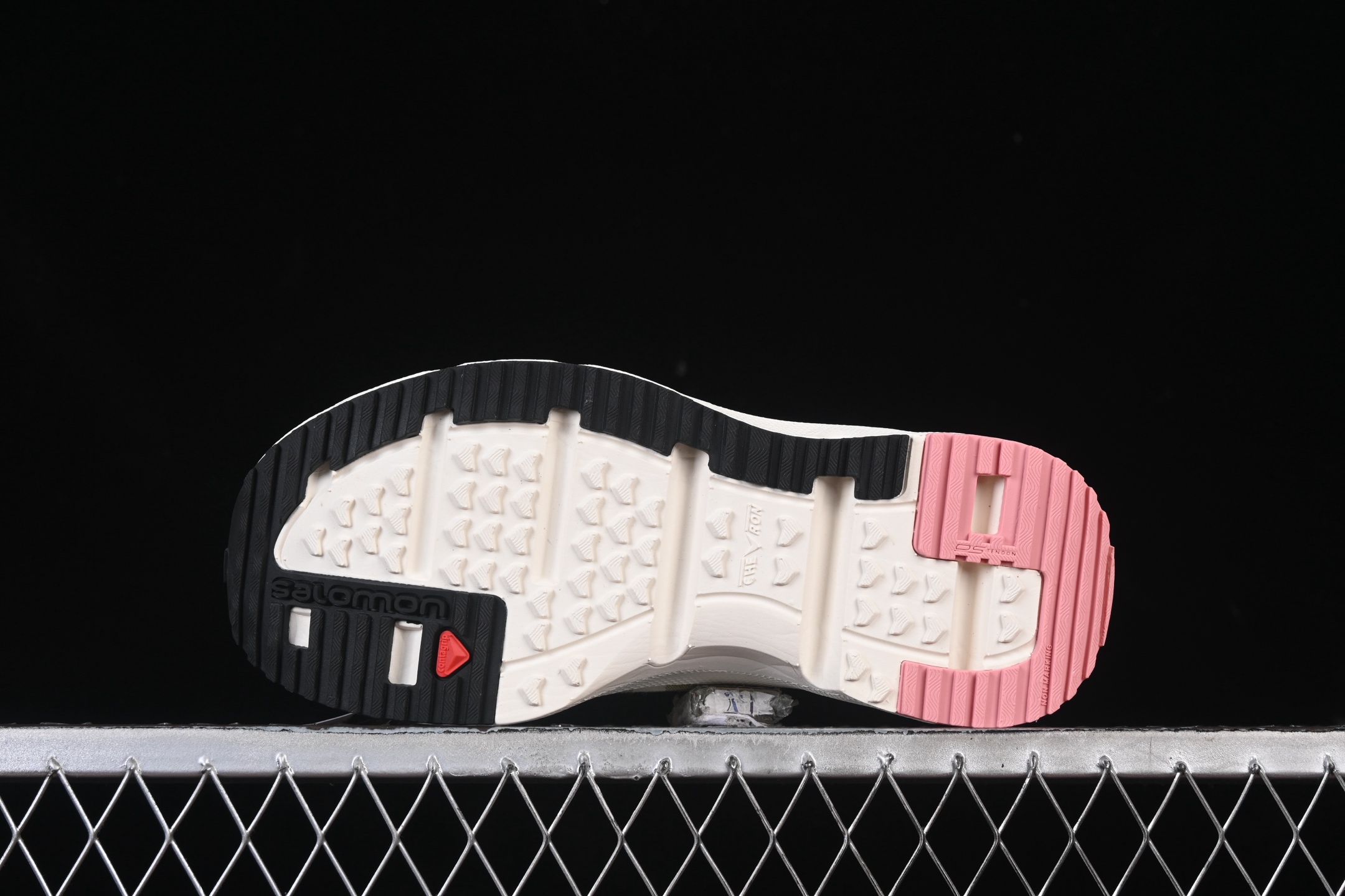 💰240纯原
 Salomon RX Slide 3.0 萨洛蒙舒适百搭防磨防滑包头拖鞋 477569-23
尺码：36 36.5 37 38 38.5 39 40 40.5 41 42 42.5 43 44 HCD4