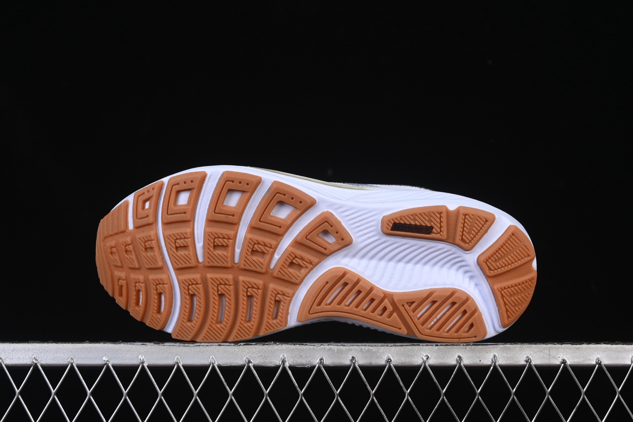 💰220纯原
 Brooks Ghost 17 布鲁克斯 减震竞速马拉松专业跑鞋 1104421D191
尺码：36 37 37.5 38 38.5 39 40 40.5 41 42 42.5 43 44 44.5 45 46 N.C3