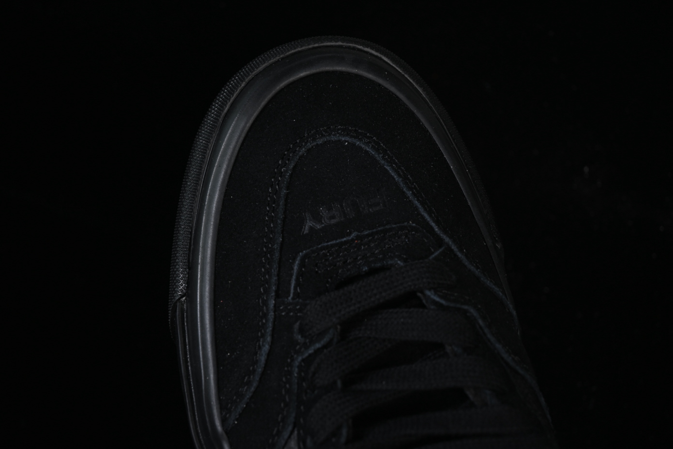 💰220纯原
 Vans Half Cab 33 范斯官方 复古休闲简约百搭滑板鞋 VN000EFYBLA
#工艺：硫化1:1（重量1:1、真标、原钢印、材质标、鞋型标、合格证）
尺码：35 36 36.5 37 38 38.5 39 40 40.5 41 42 42.5 43 44 M.C3