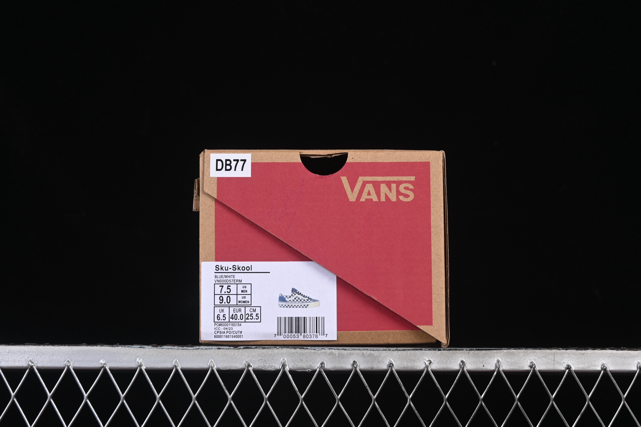 💰150纯原
 Vans Sku-Skool 范斯官方 低帮休闲板鞋 VN000D57ERM
#工艺：硫化1:1（重量1:1、真标、原钢印、材质标、鞋型标、合格证）
尺码：35 36 36.5 37 38 38.5 39 40 40.5 41 42 42.5 43 44 M.C3