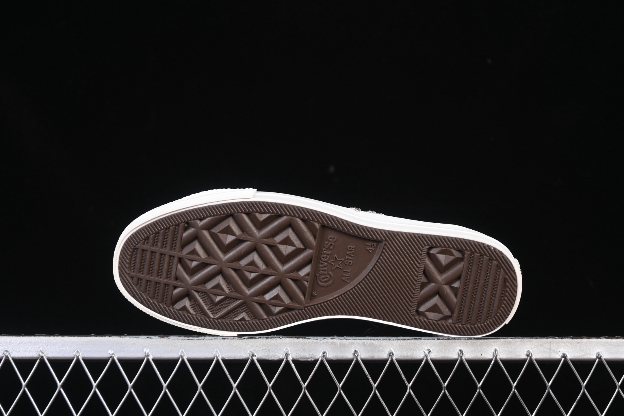 💰140纯原
 Converse Chuck 1970s 匡威高帮休闲板鞋 A15473C
#工艺：硫化1:1（重量1:1、真标、原钢印、材质标、鞋型标、合格证）
尺码：35 36 36.5 37 37.5 38 39 39.5 40 41 41.5 42 42.5 43 44 M.C3