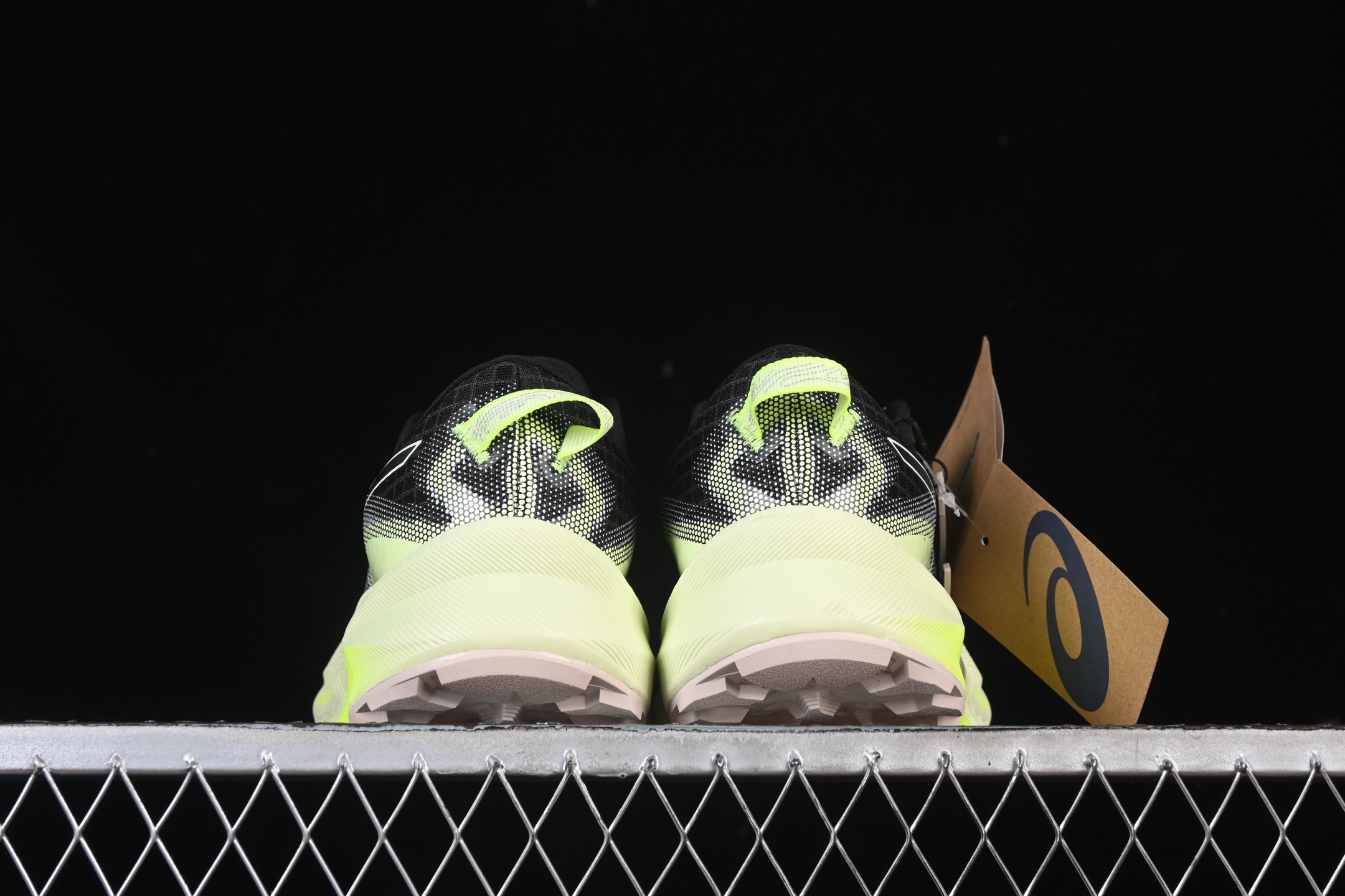 💰200纯原
 Asics Trabuco Max 3 亚瑟士运动休闲透气专业跑鞋 1012B606-002
尺码：36 37 37.5 38 39 39.5 40 40.5 41.5 42 42.5 43.5 44 45 AJC3