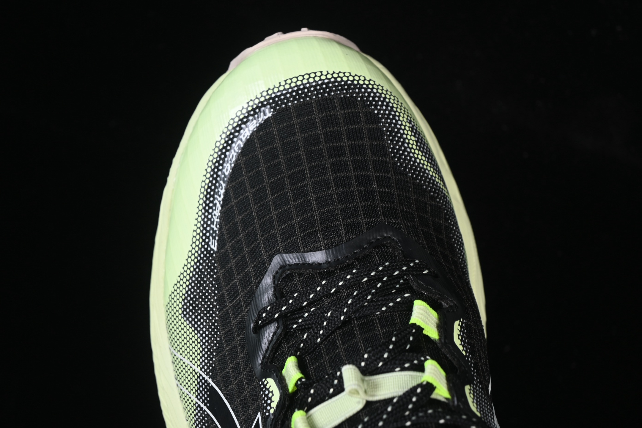 💰200纯原
 Asics Trabuco Max 3 亚瑟士运动休闲透气专业跑鞋 1012B606-002
尺码：36 37 37.5 38 39 39.5 40 40.5 41.5 42 42.5 43.5 44 45 AJC3