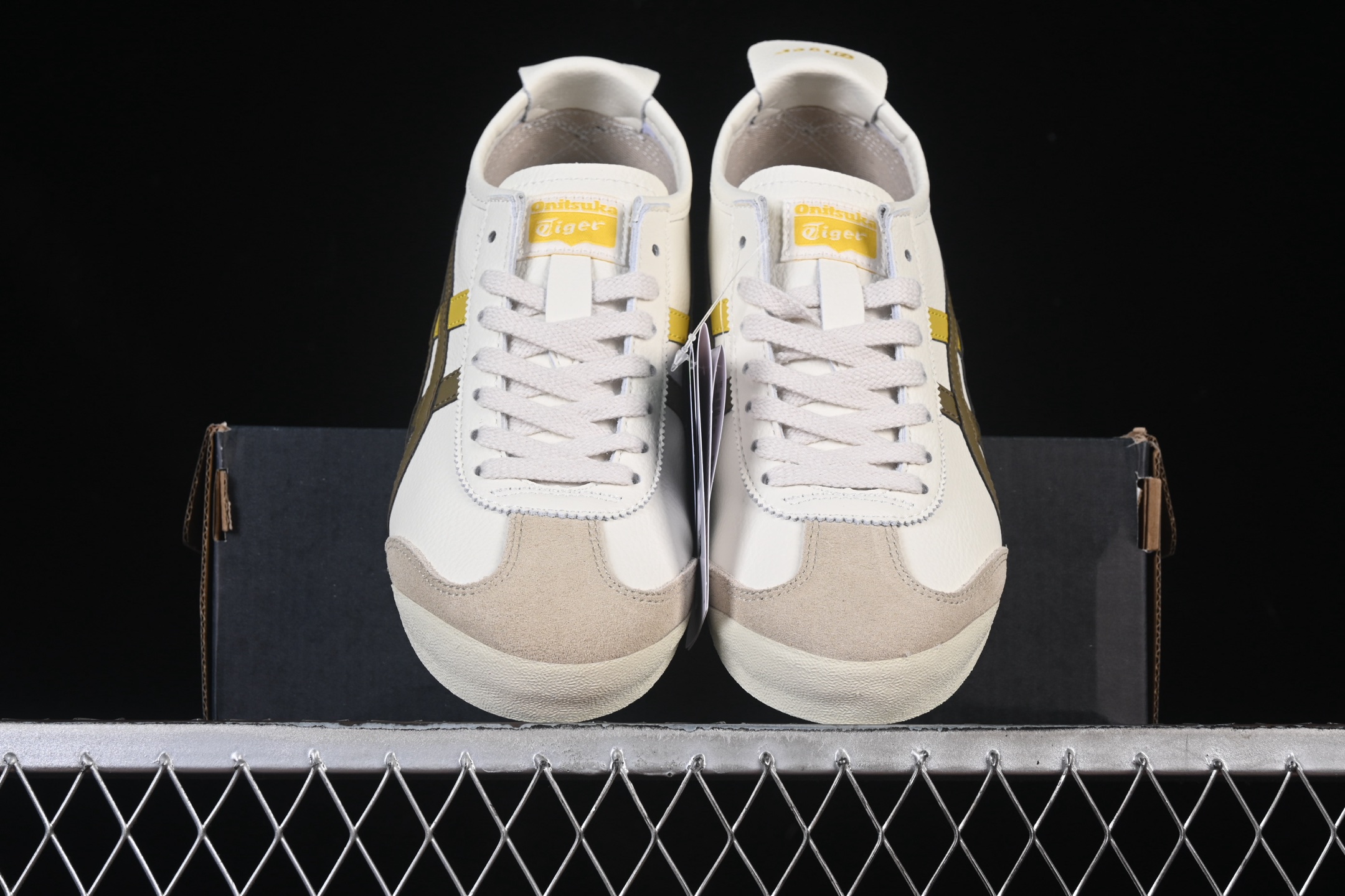 💰150真标💰180公司级💰220纯原
 OnitsukaTiger/鬼塚虎 Mexico 66 低帮休闲跑步鞋 1183A201-124
尺码：36 37 37.5 38 39 39.5 40 40.5 41.5 42 42.5 43.5 44 45 B.C3