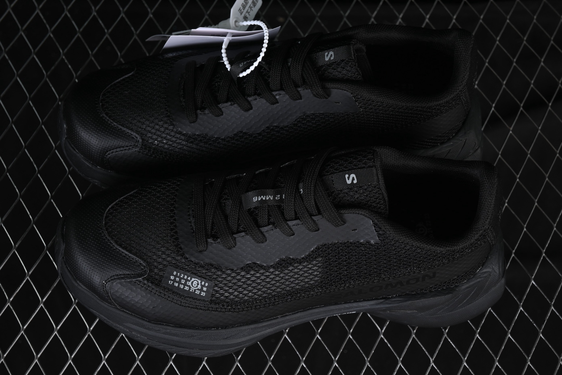 💰360纯原
 MM6 x Salomon Maison Margiela Spectur 联名款 萨洛蒙圆头系带低帮生活休闲鞋 黑色
尺码：36 36.5 37 38 38.5 39 40 40.5 41 42 42.5 43 44 44.5 45 AJE5