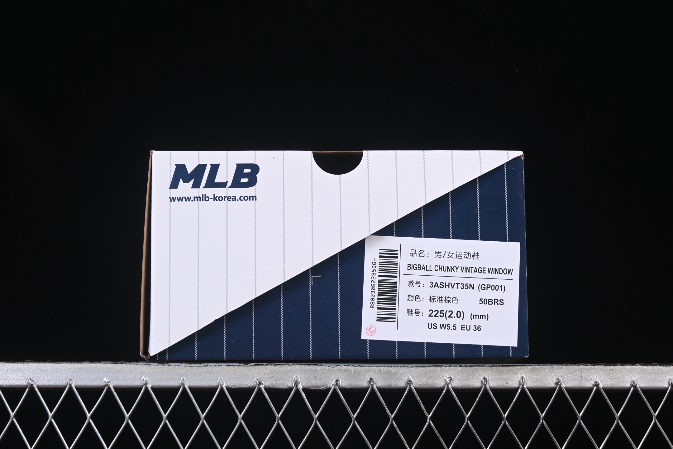 💰200纯原 NY MLB Bigball Chunky Vintage Window 纽约洋基队 增高厚底跑鞋 3ASHVT35N50BRS
尺码：35 36 36.5 37.5 38 38.5 39 40 40.5 41 42 42.5 43 44 FYC3