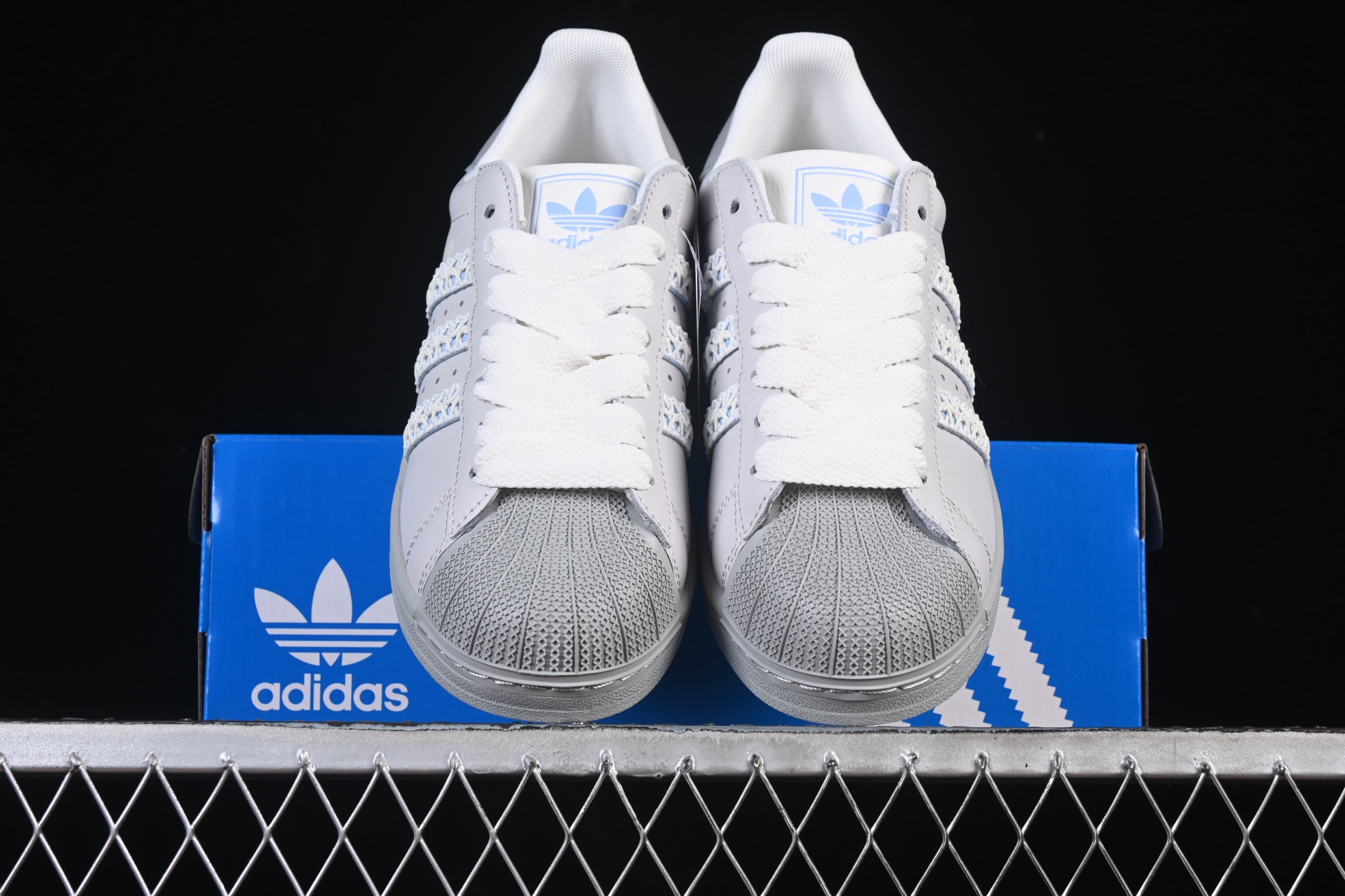 💰190纯原
 Adidas Superstar II JQ8729 贝壳头休闲板鞋
尺码：35 36 36.5 37 38 38.5 39 40 40.5 41 42 42.5 43 F.C3